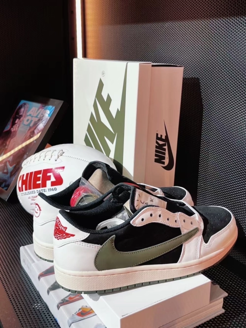 Air Jordan 1 Retro Low OG SP Travis Scott Olive (Women's) DZ4137-106  review 