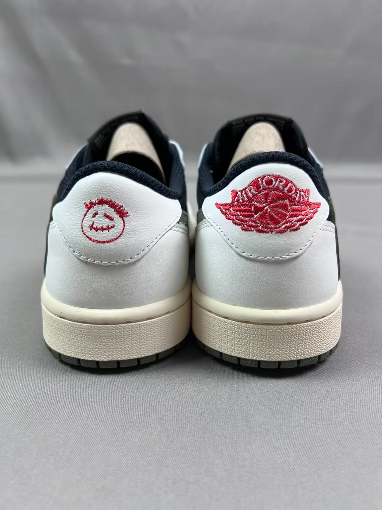 Air Jordan 1 Retro Low OG SP Travis Scott Olive (Women's) DZ4137-106  review Hugh 02