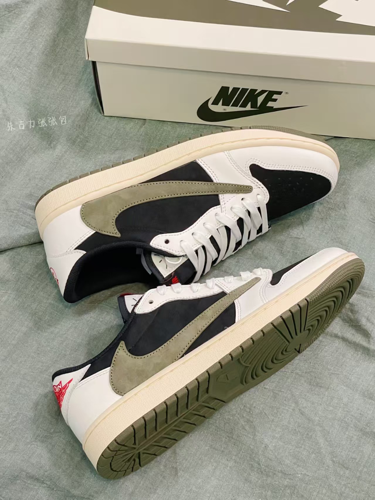 Air Jordan 1 Retro Low OG SP Travis Scott Olive (Women's) DZ4137-106  review Jacob 01