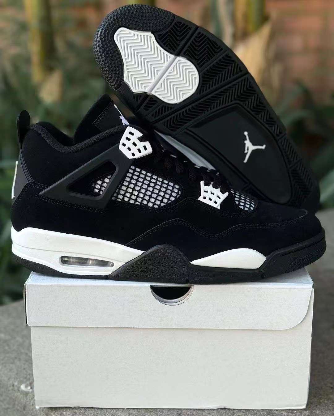 TOP Version Air Jordan 4 Retro White Thunder FQ8138-001 review Sandy 00