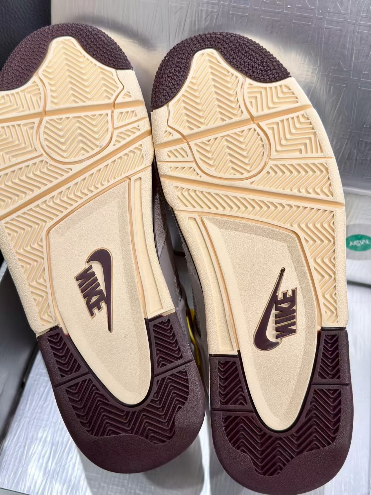 TOP Version A Ma Maniére x Wmns Air Jordan 4 Retro While You Were Sleeping FZ4810-200  review Theobald 02