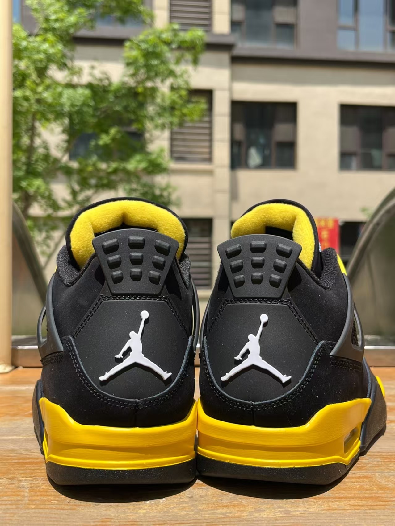 TOP Version Air Jordan 4 Thunder DH6927-017 review Michell 02