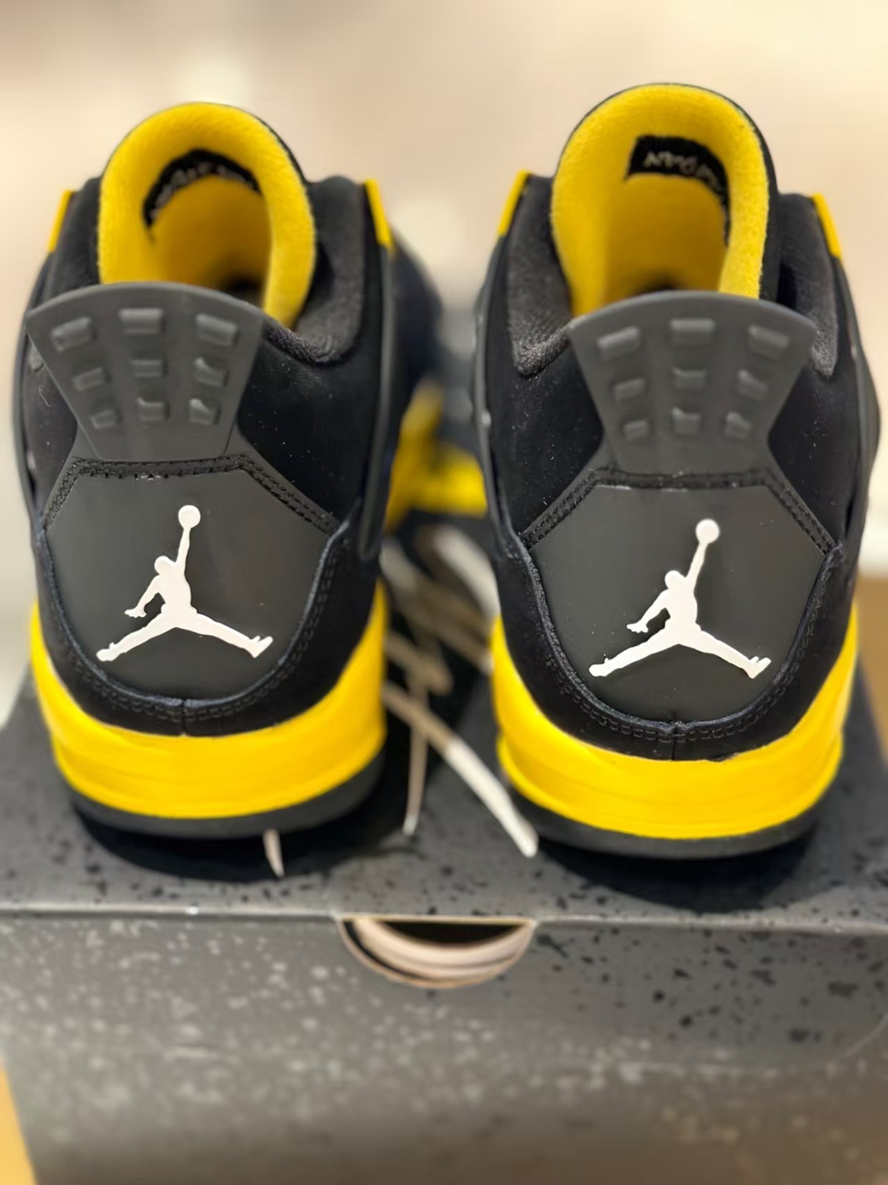 TOP Version Air Jordan 4 Thunder DH6927-017 review Nathan 01