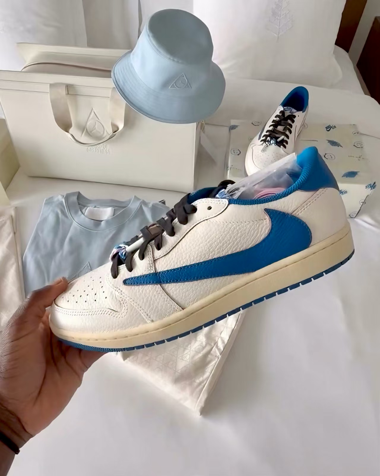 TOP Version Fragment Design x Travis Scott x Air Jordan 1 Retro Low DM7866-104 review Keith 01