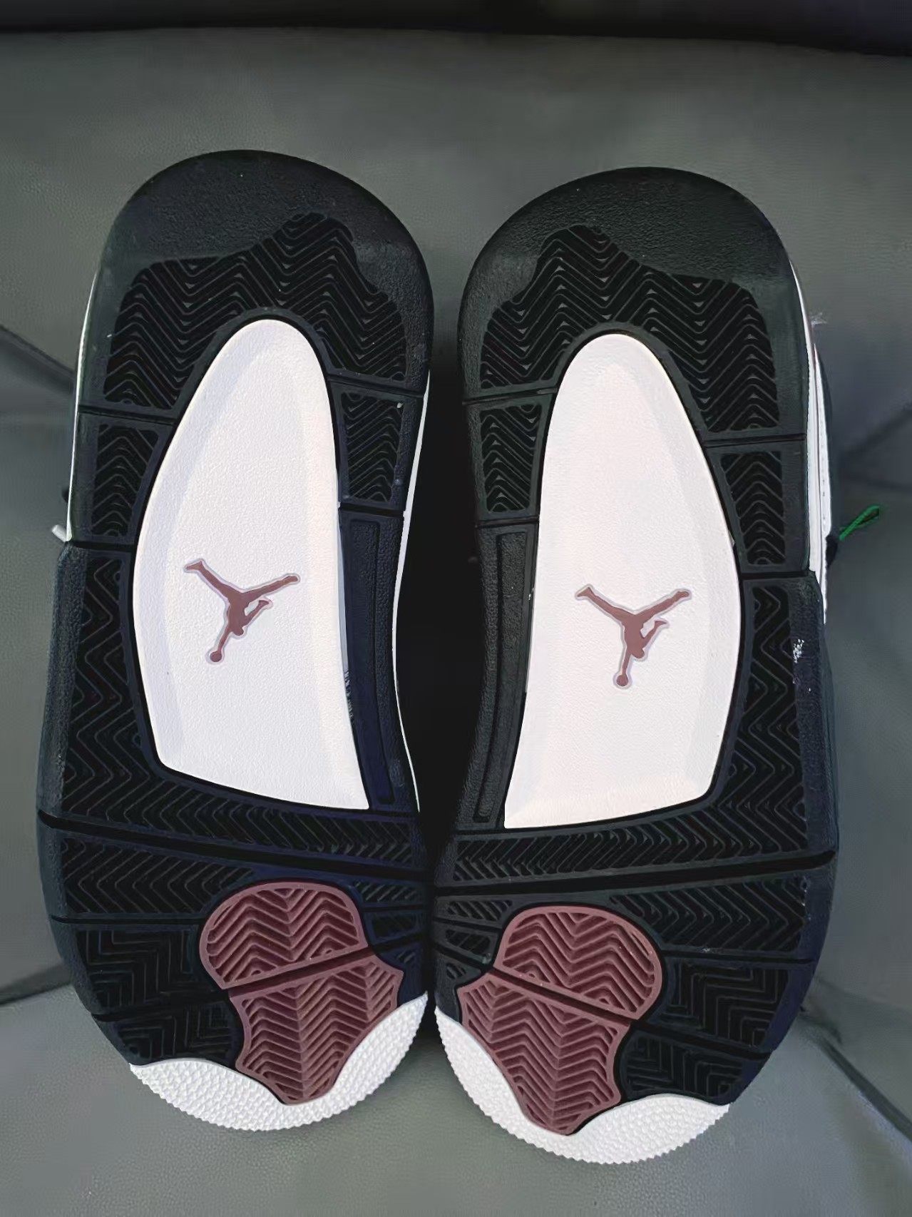 TOP Version Air Jordan 4 Retro PSG Paris CZ5624-100 review Fion 01