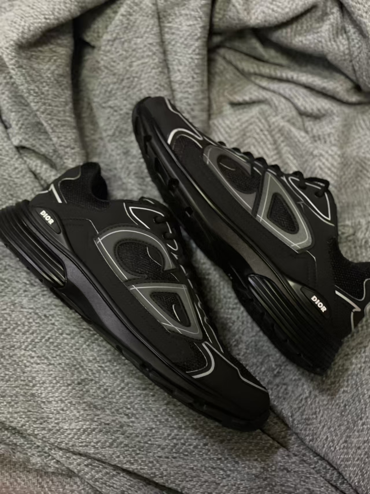 Dior Light Grey 'B30' Sneakers New Reflective 3SN27ZIR-16536 review Ignatius 01