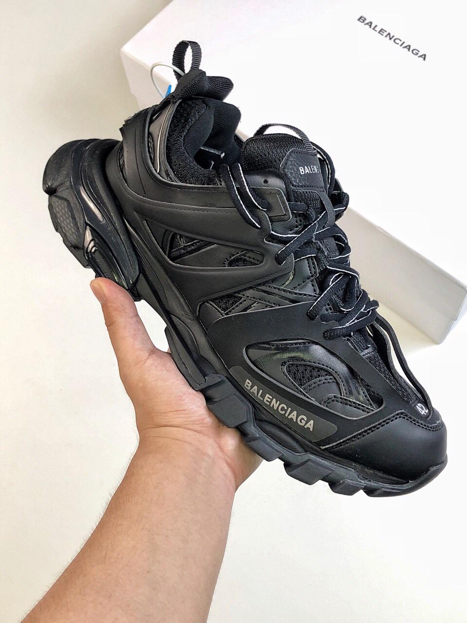 Balenciaga Tess S.Black 555032 W1GB7 1000 (With LED) review Samuel 02