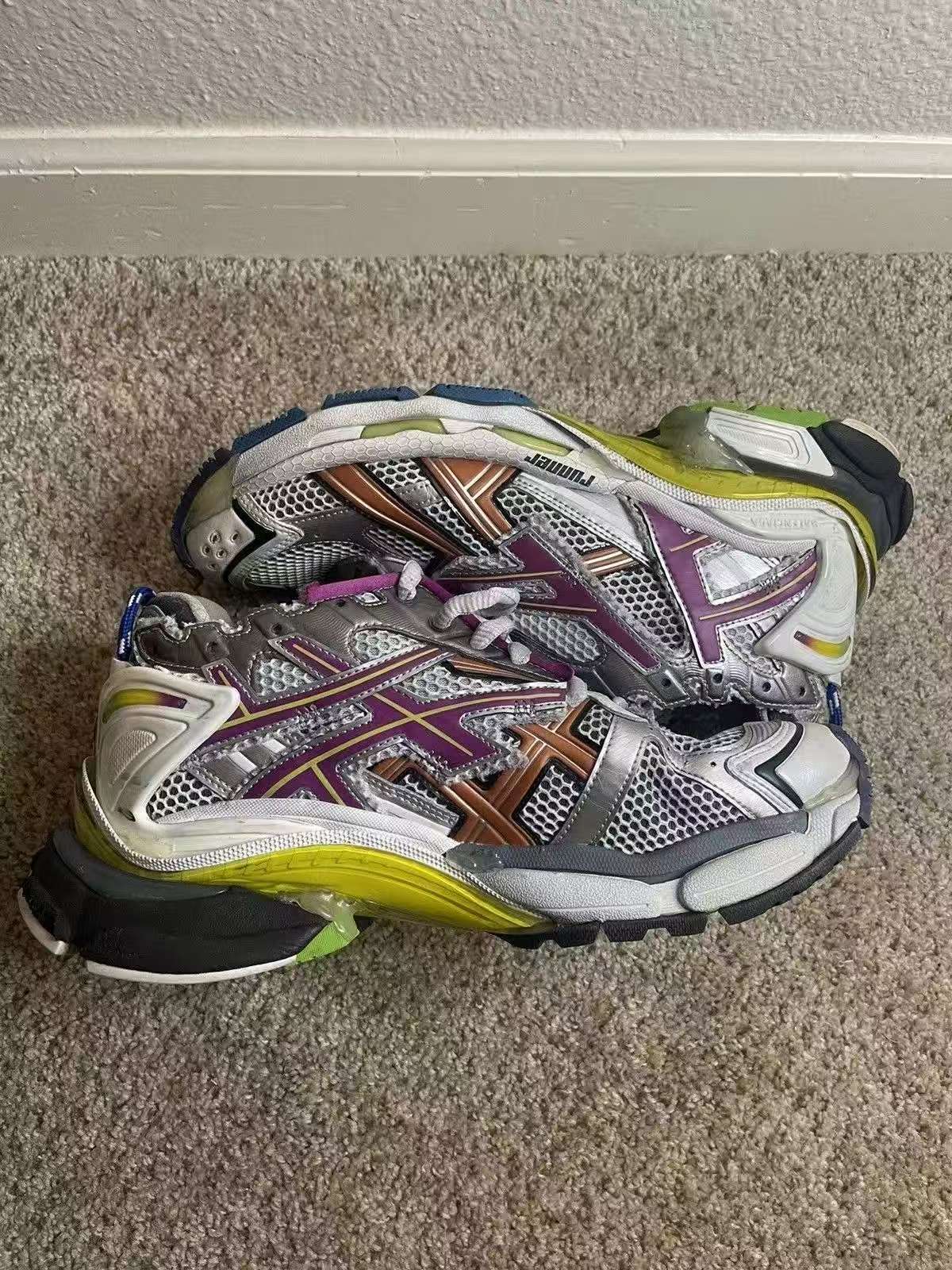 Top Version Balenciaga Runner Sneaker Color Orange Powder 772767 W3RBW 9168 review Keith 00