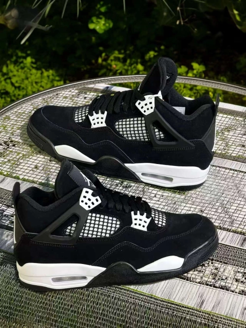 Air Jordan 4 Retro “White Thunder” FQ8138-001 review 