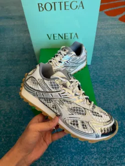 Bottega Veneta Orbit Silver White (Women's)  755915V2X401425 review Taylor 01