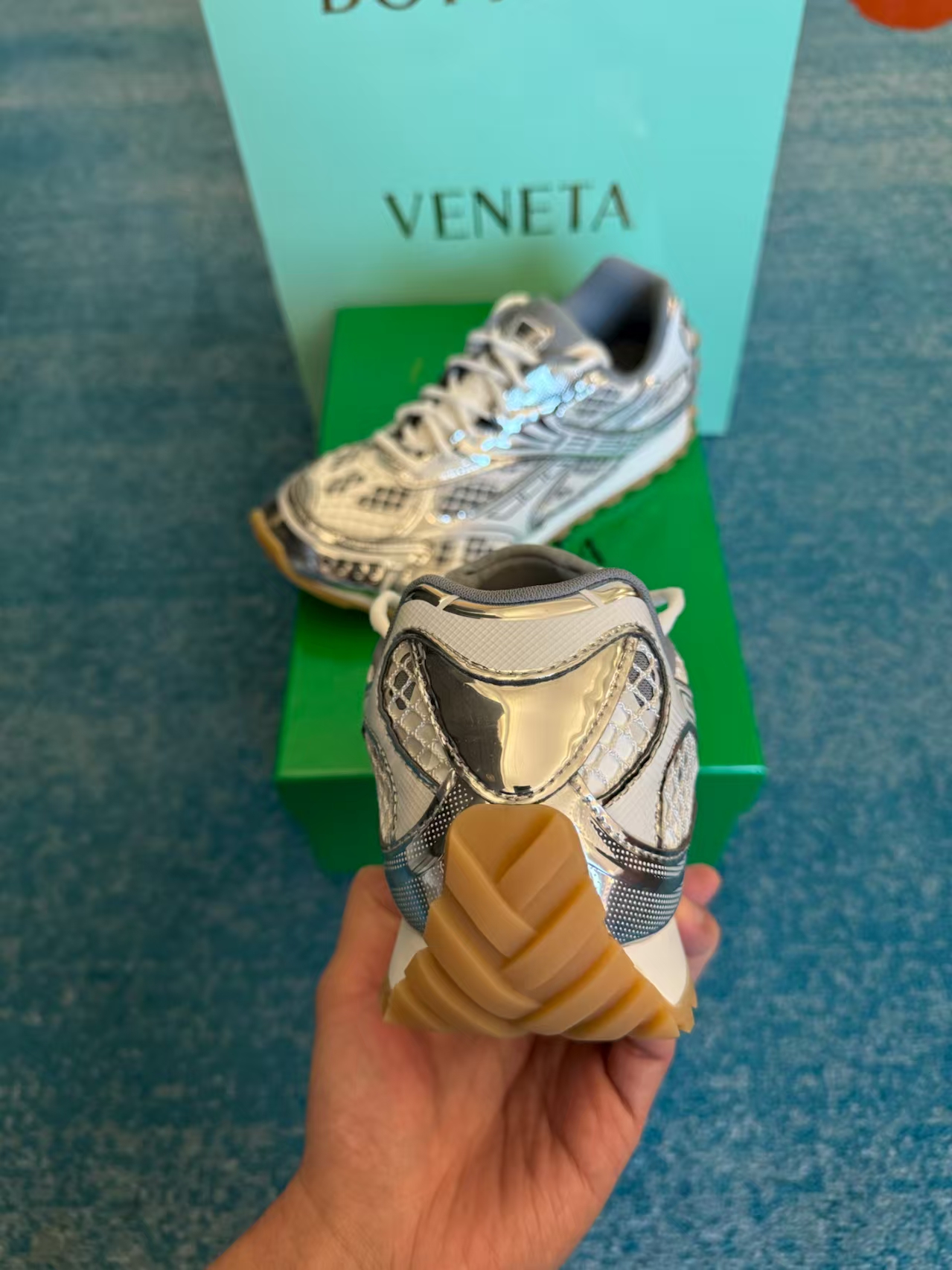 【FLASH SALE】Bottega Veneta Orbit Silver White (Women's)  755915V2X401425 review Taylor 02