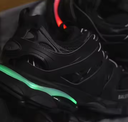 Balenciaga Tess S.Black 555032 W1GB7 1000 (With LED) review Malcolm 00