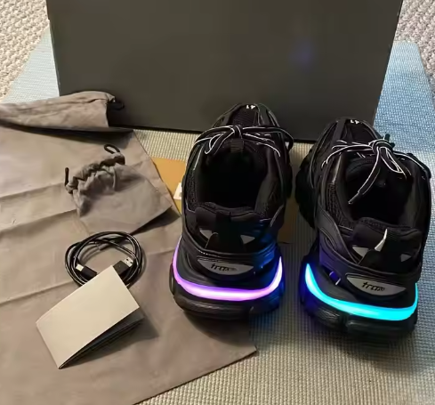 Balenciaga Tess S.Black 555032 W1GB7 1000 (With LED) review Marvin