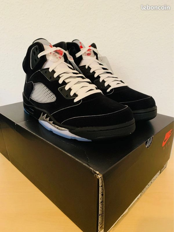 【FLASH SALE】Air Jordan 5 Black Metallic Reimagined HF3975-001 review Omar