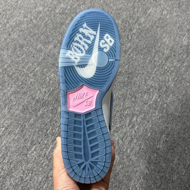 Nike SB Dunk Low Born X Raised One Block At A Time FN7819-400 review Thomas 02