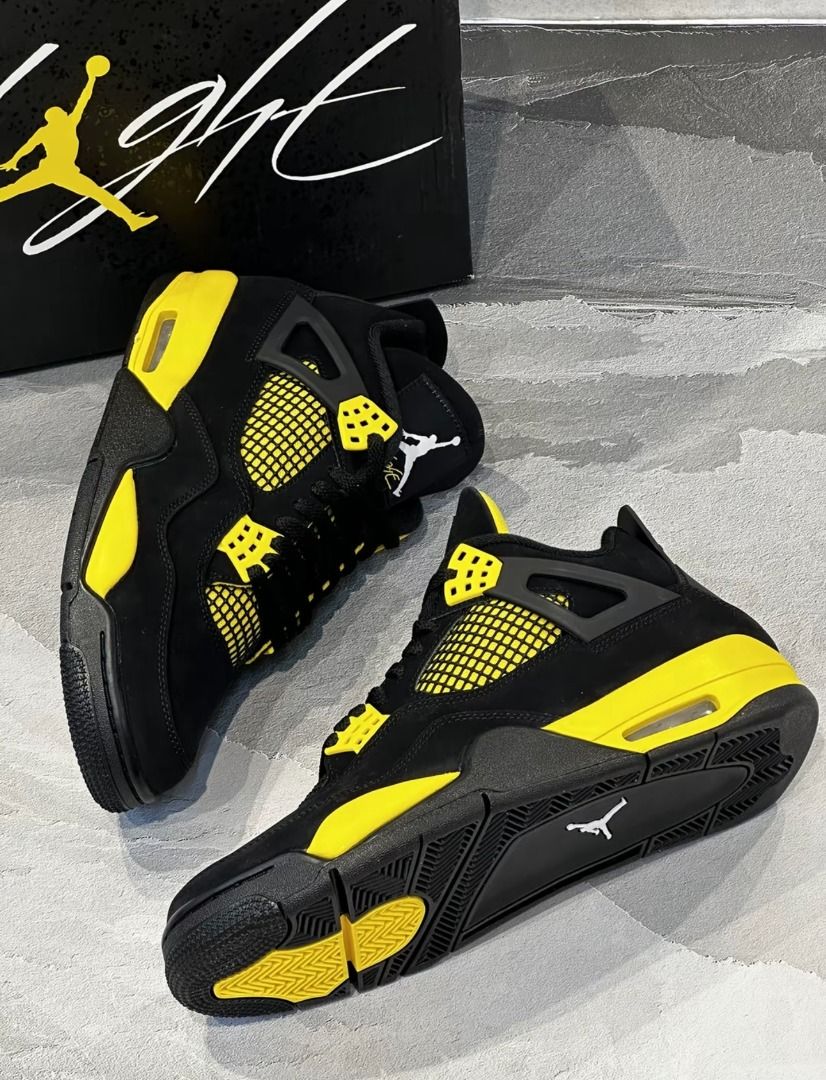 Air Jordan 4 Retro Thunder (2023) DH6927-017 review Drew 01