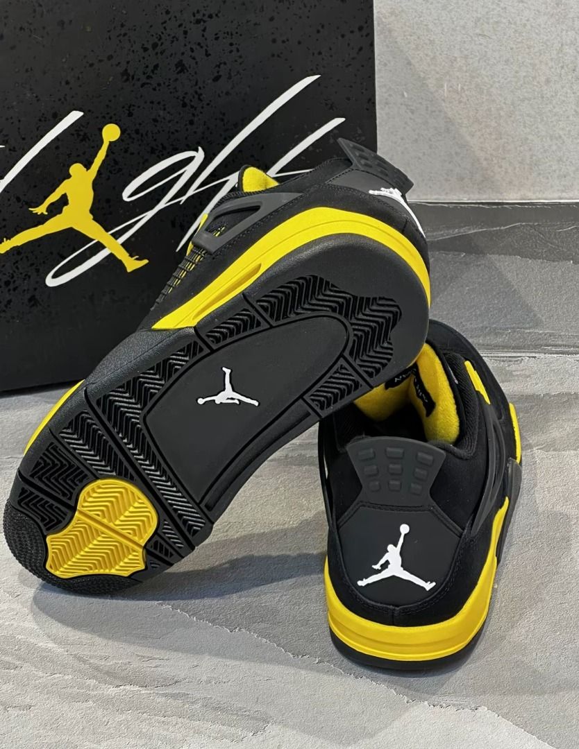 Air Jordan 4 Retro Thunder (2023) DH6927-017 review Drew 02