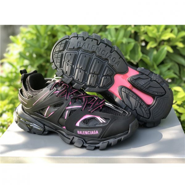 Balenciaga Tess S. Black Rose Red 542436 W2LA1 2046 review Lynn 02