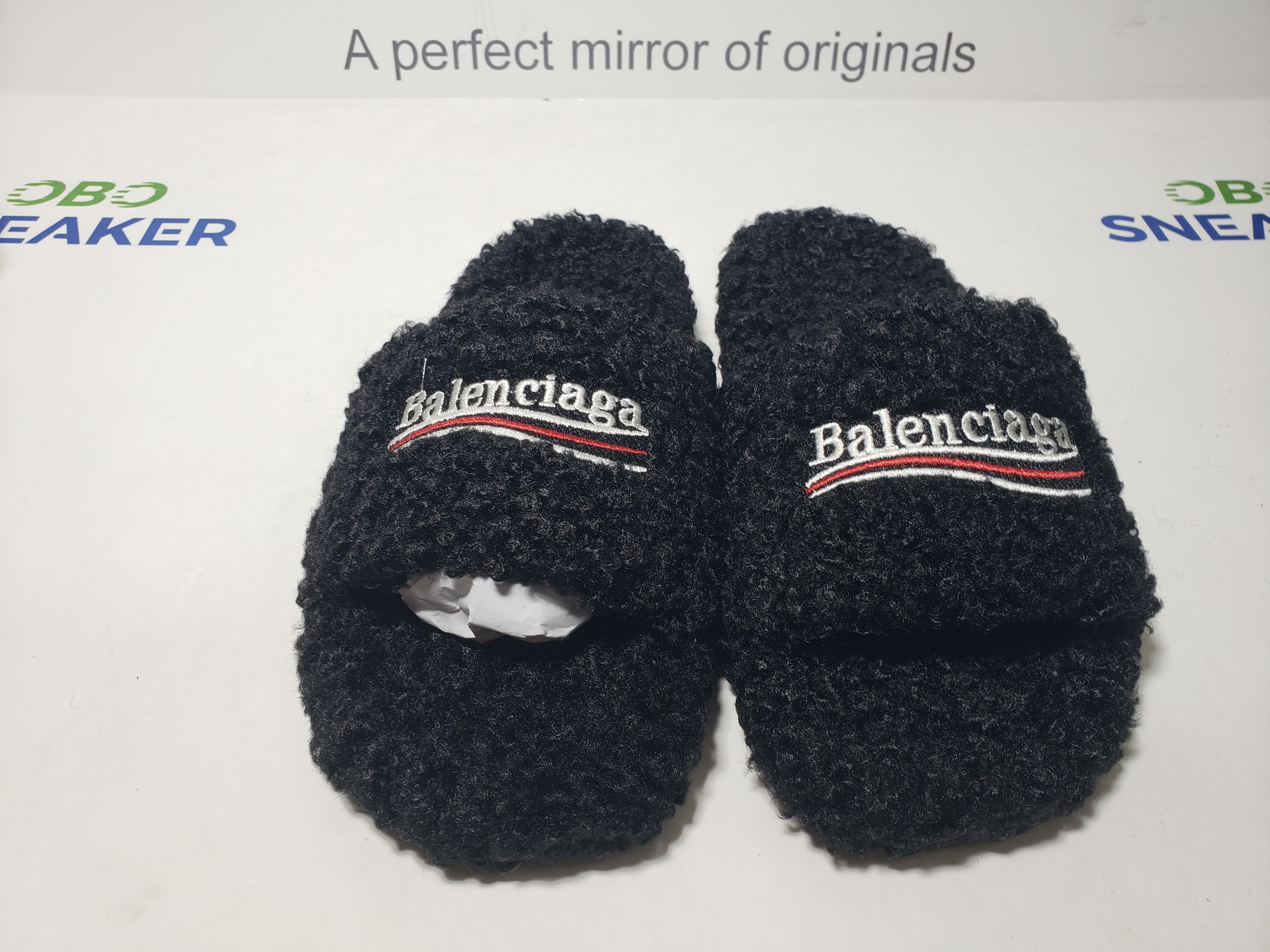 Balenciaga Furry Slide Coke Label Black review Obosneaker 03
