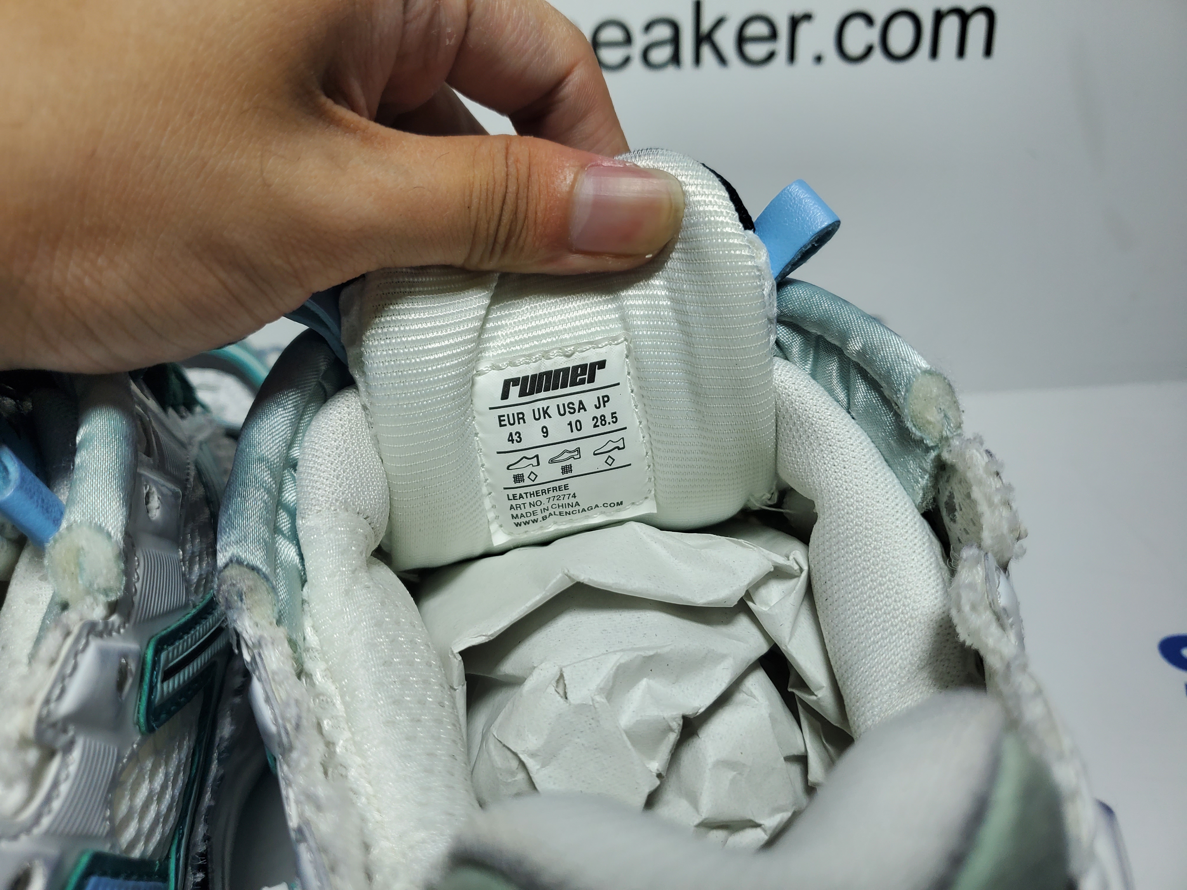 Balenciaga Runner Sneaker White Green Blue 772774 W3RMU 9034 review Obosneaker 04