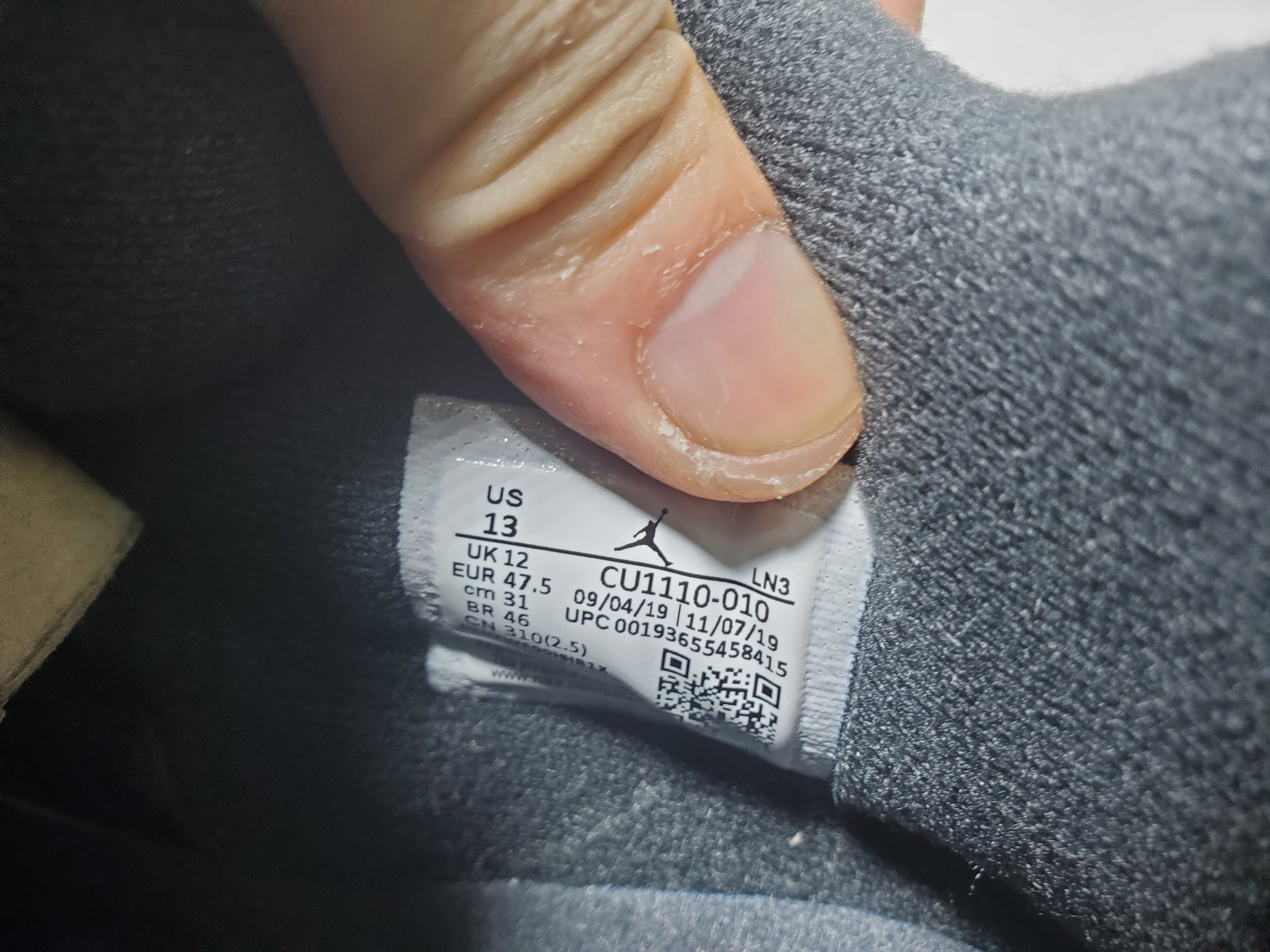 Air Jordan 4 Retro Black Cat (2020) CU1110-010 review Obosneaker 05