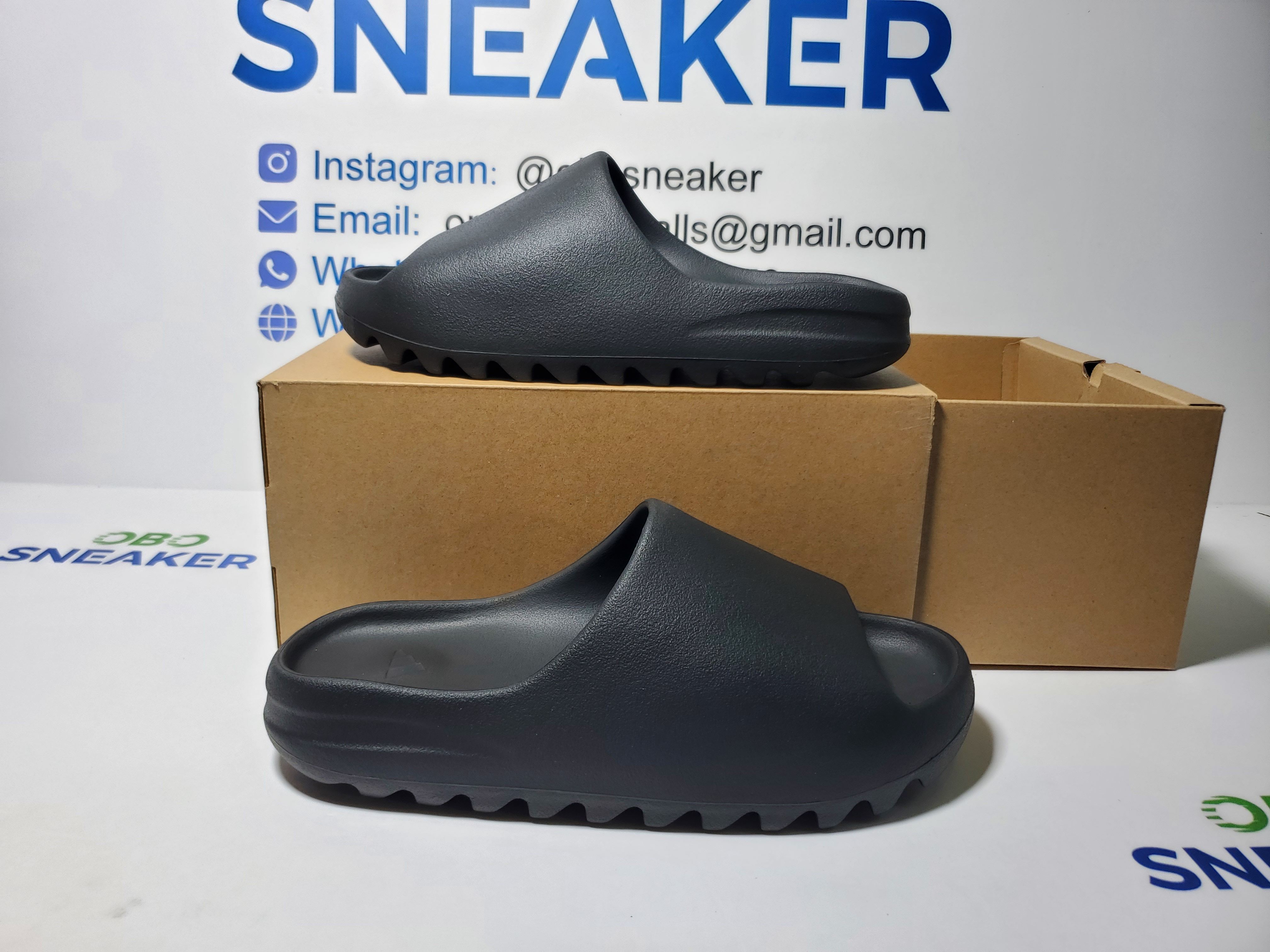 Adidas Yeezy Slide Onyx (2022/2023) HQ6448 review Obosneaker 00
