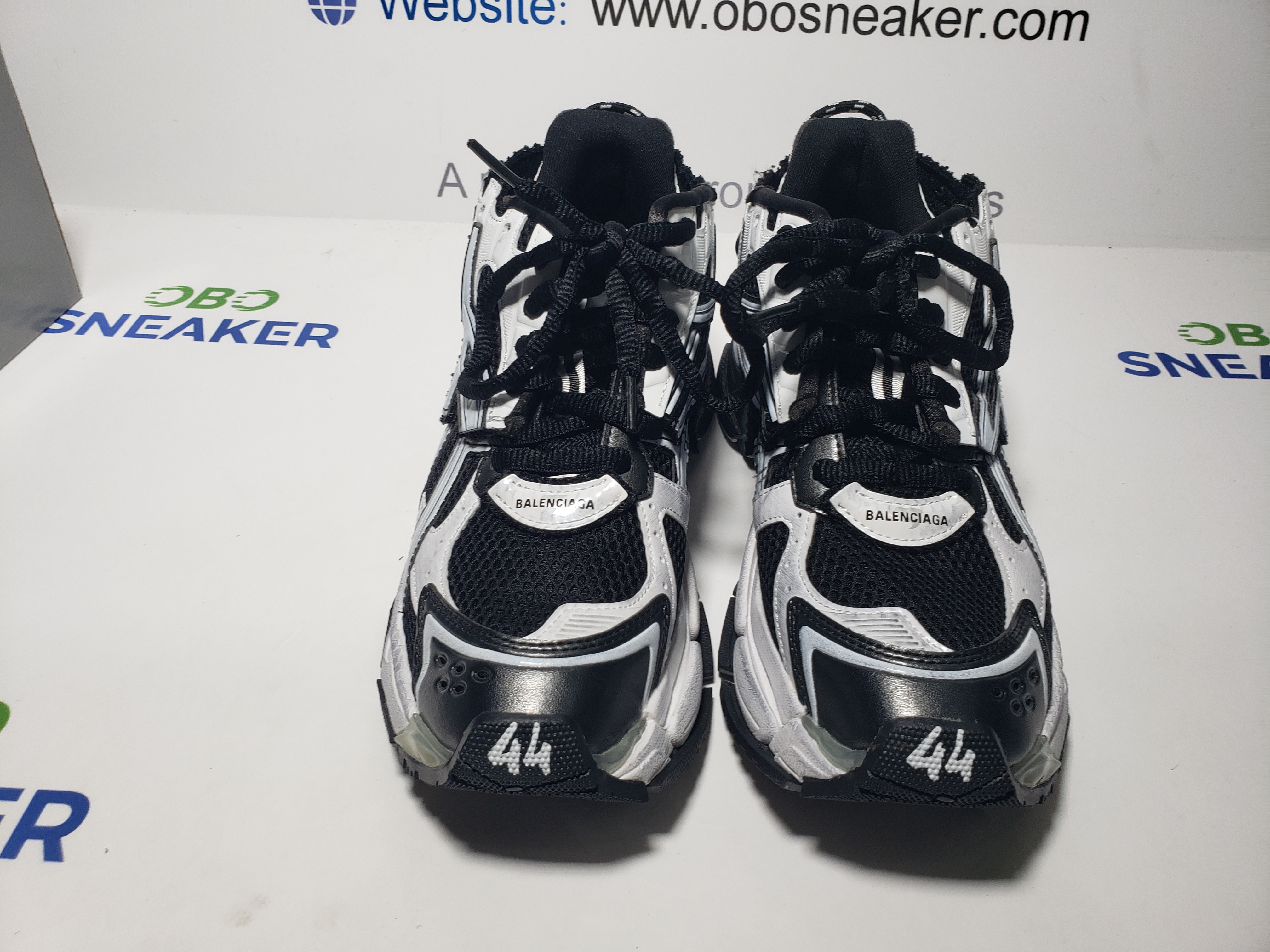 Balenciaga Runner Black White  677403W3RB29010 review Obosneaker 03