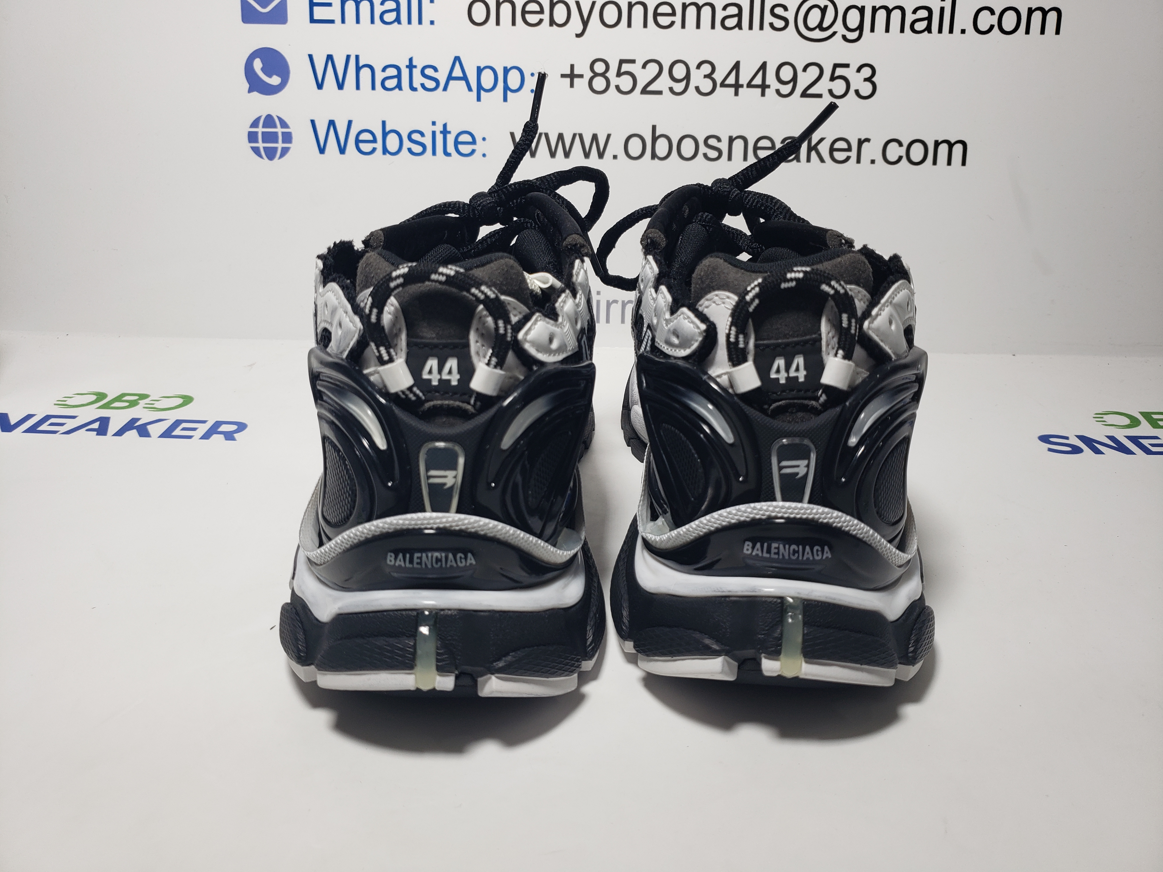 Balenciaga Runner Black White  677403W3RB29010 review Obosneaker 02