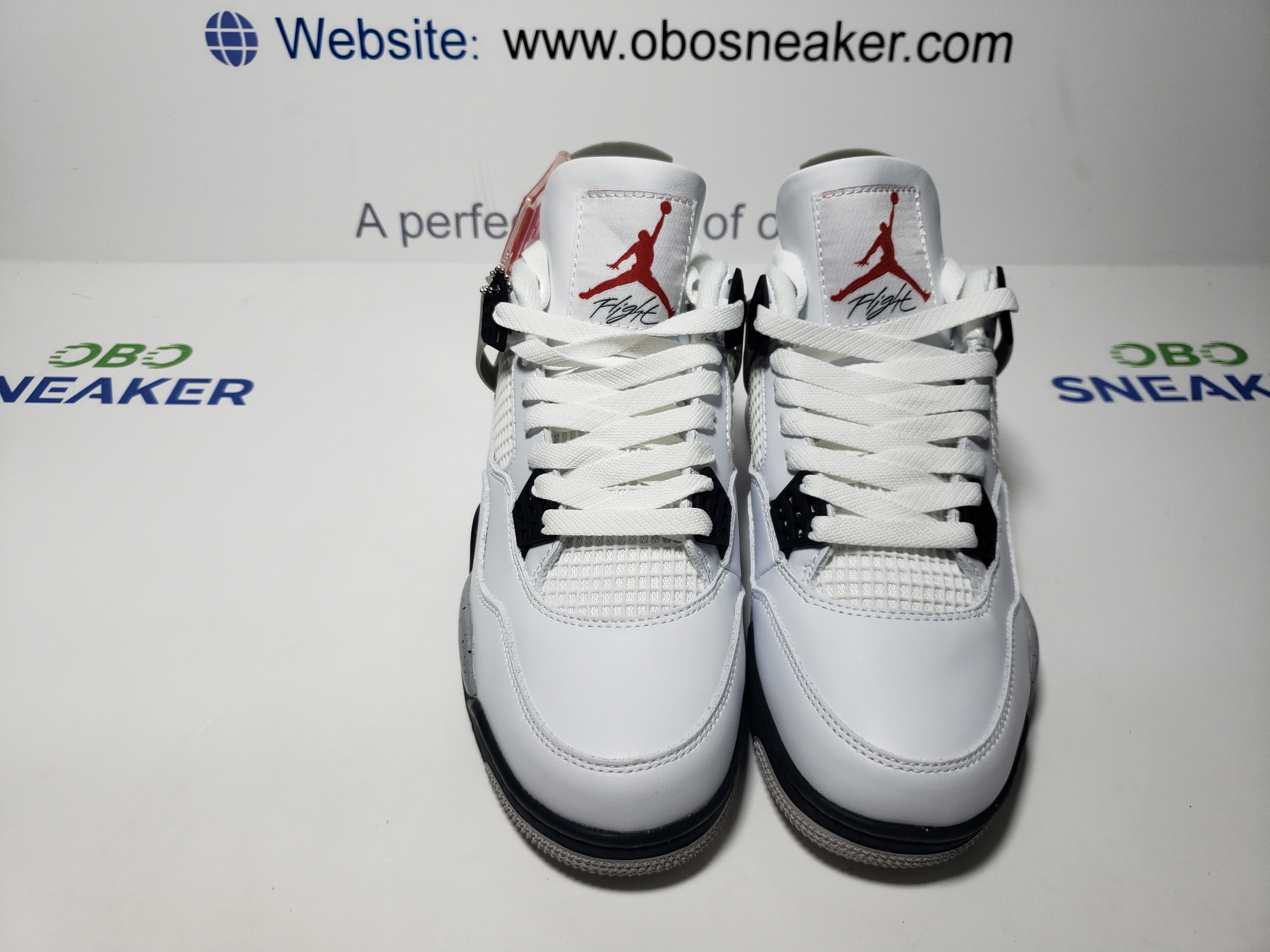 Air Jordan 4 Retro White Cement (2016) 840606-192 review Obosneaker 03
