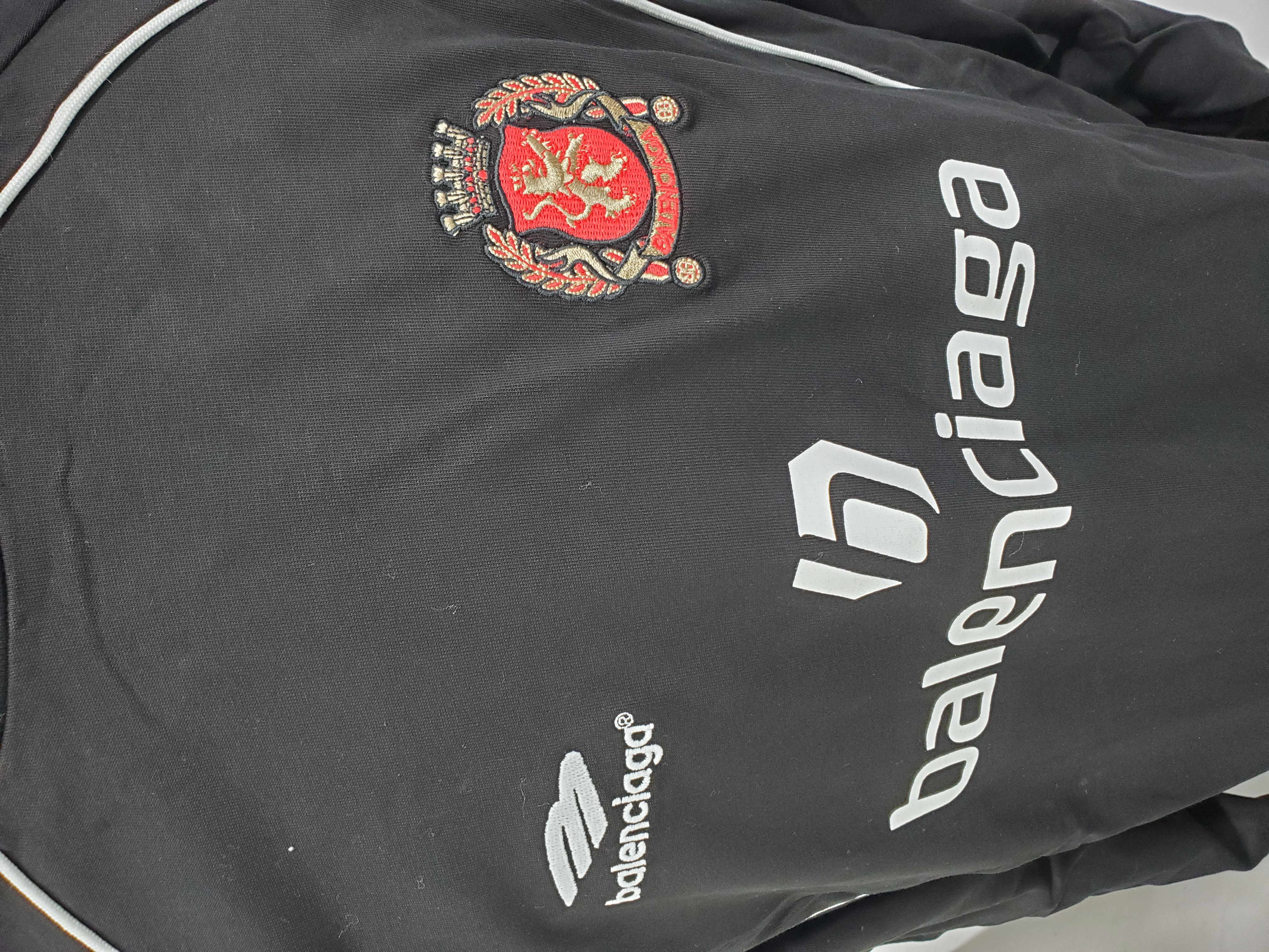 Balenciaga Manchester United 24S Patchwork Jersey Black review Obosneaker 03