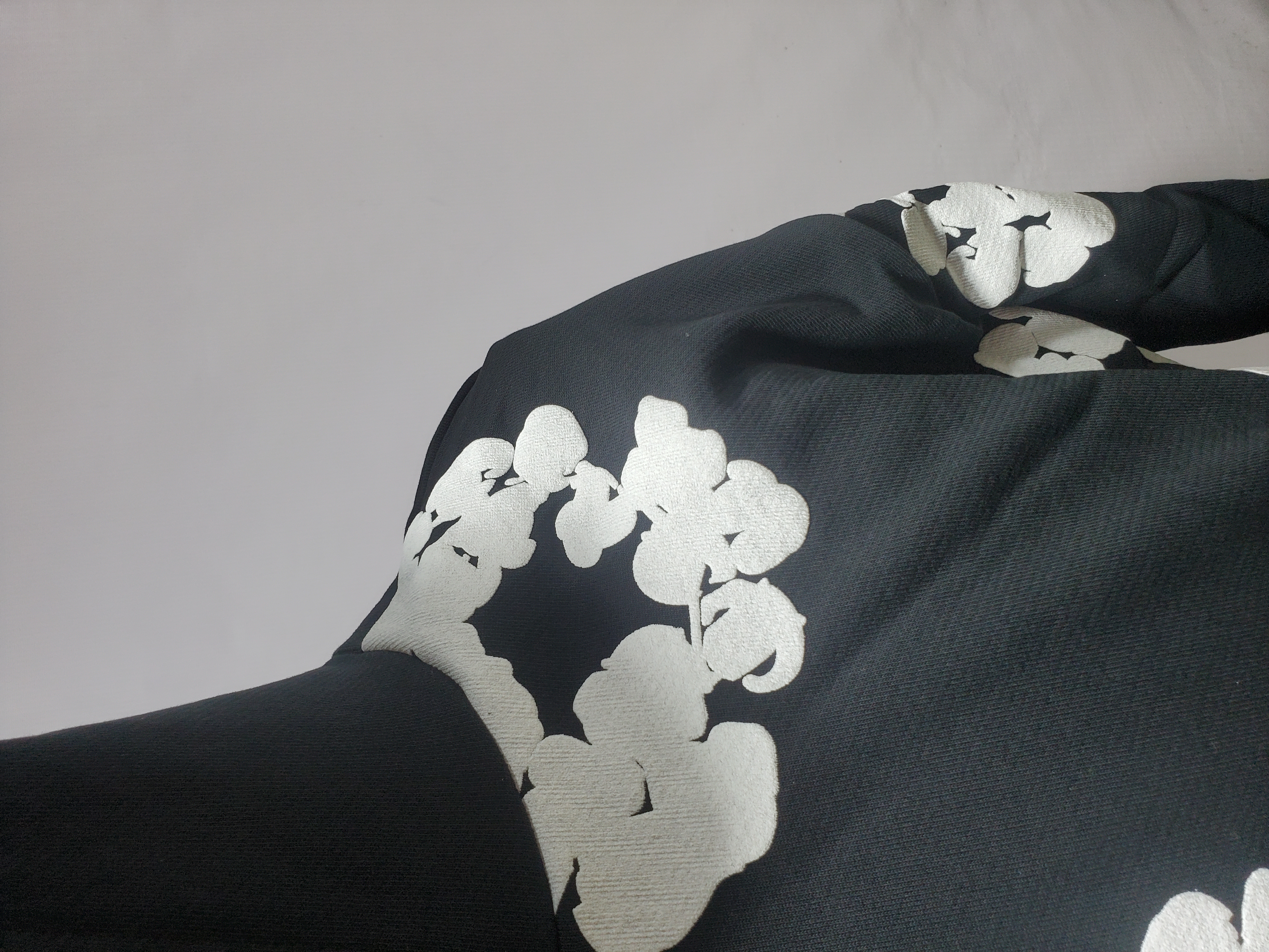 OBO Denim Tears The Cotton Wreath Hoodie Black  review Obosneaker 04