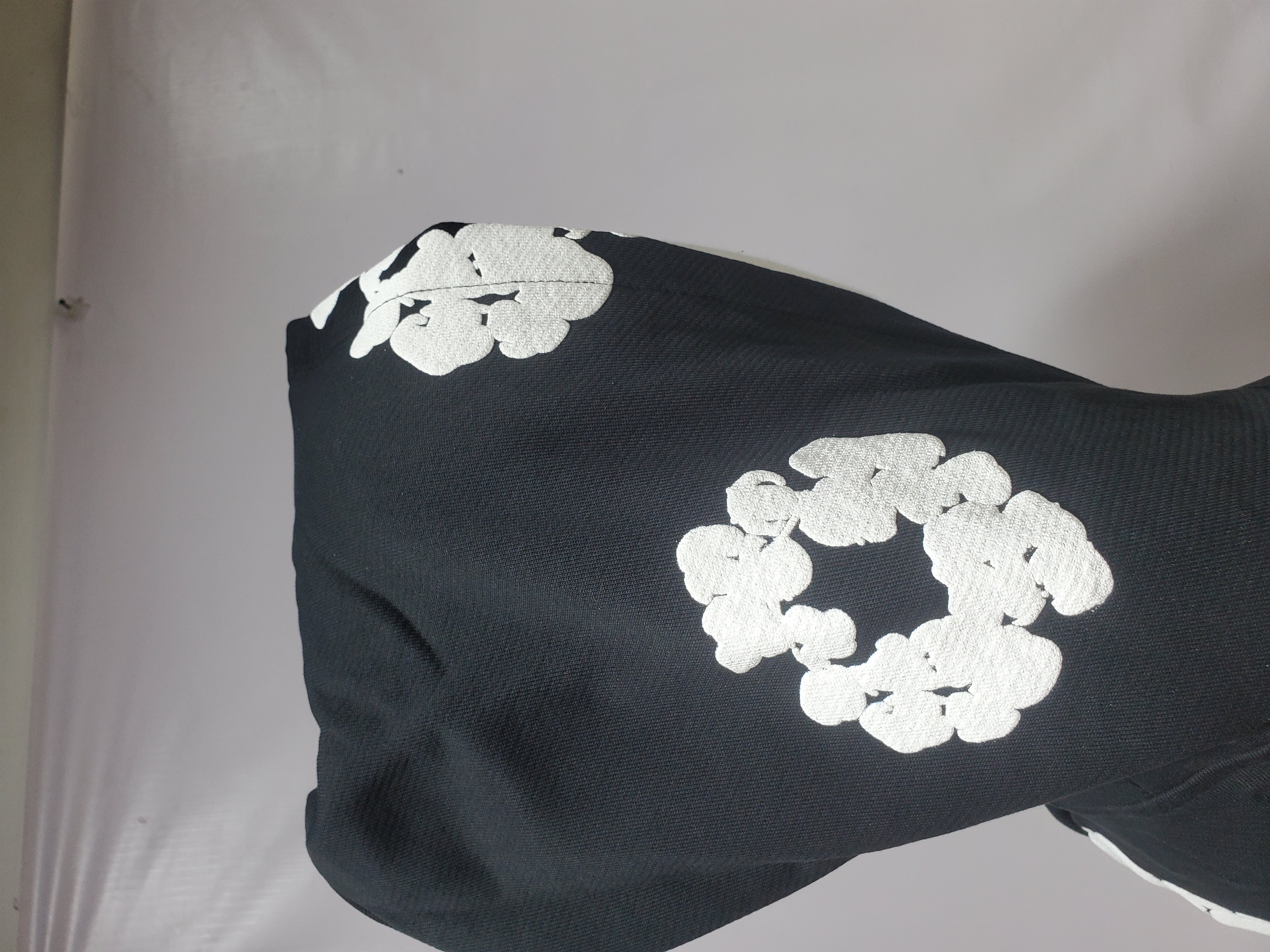 OBO Denim Tears The Cotton Wreath Hoodie Black  review Obosneaker 05