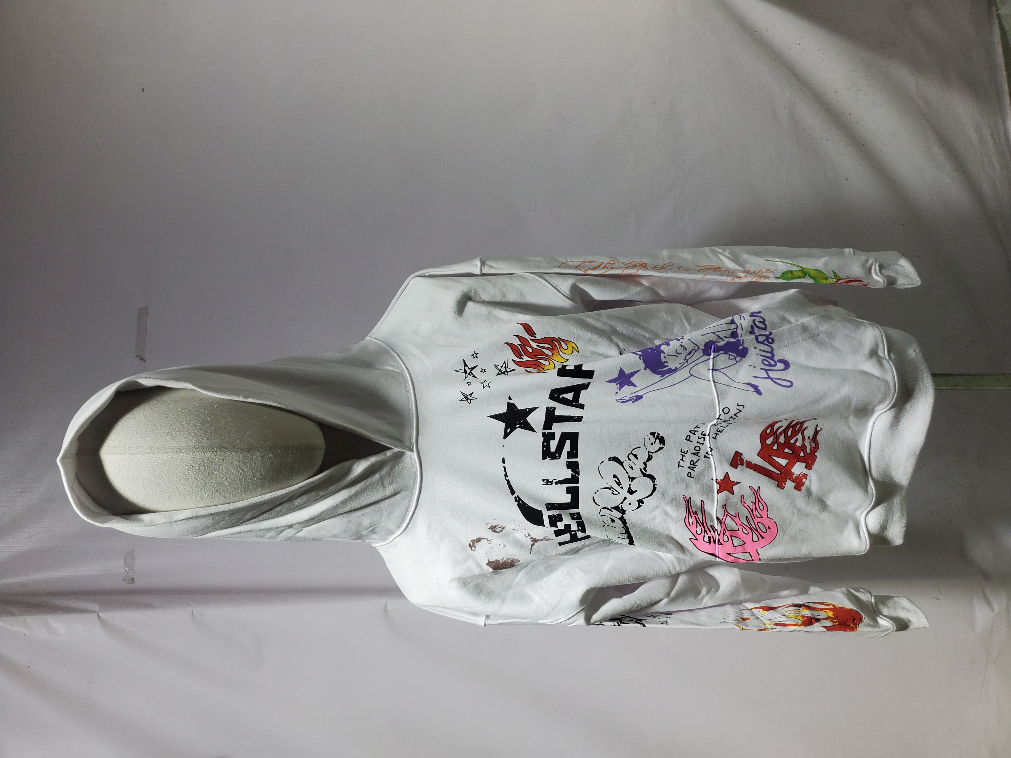 OBO  Hellstar Hoodie White review Obosneaker 01