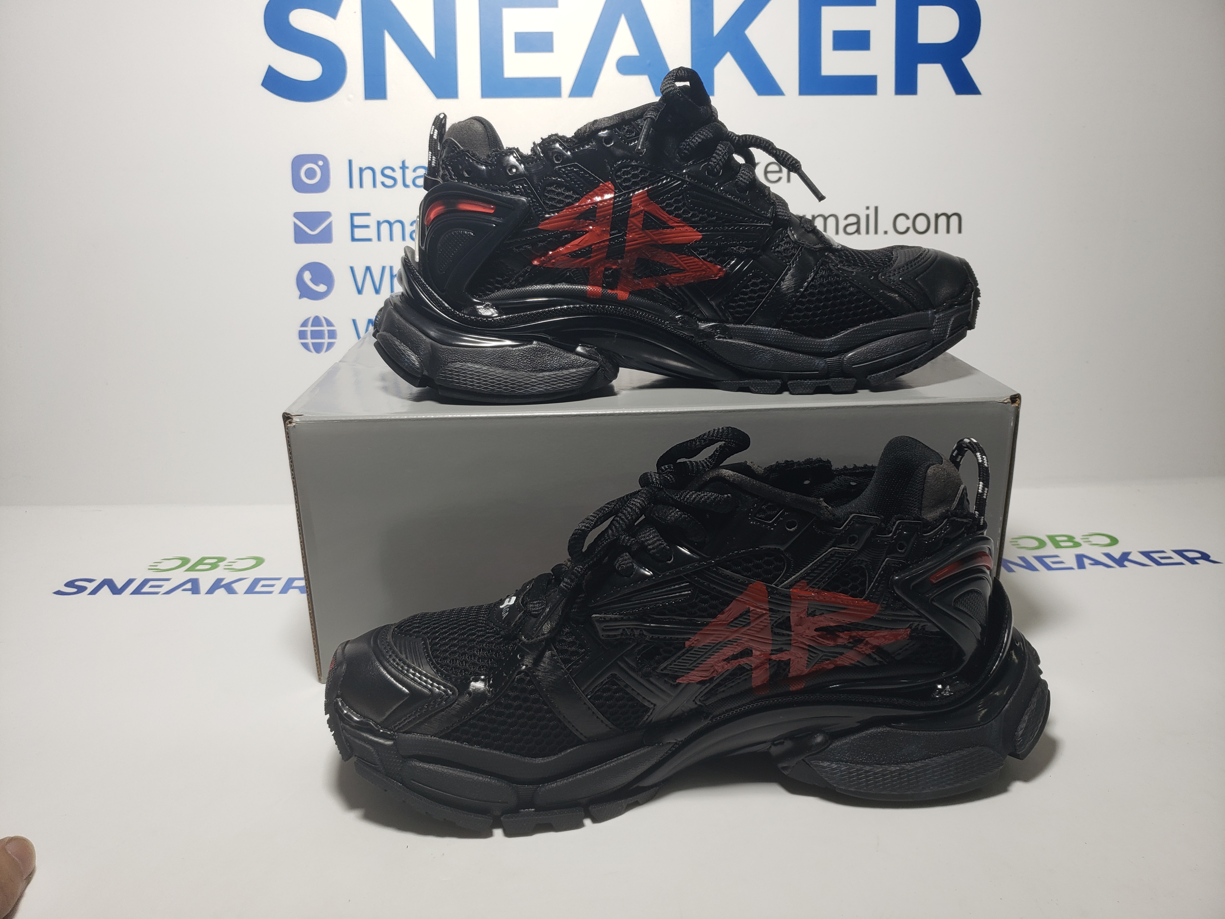 Balenciaga Runner Black And Red Characters 677402 W3RB1 0102 review Obosneaker 01