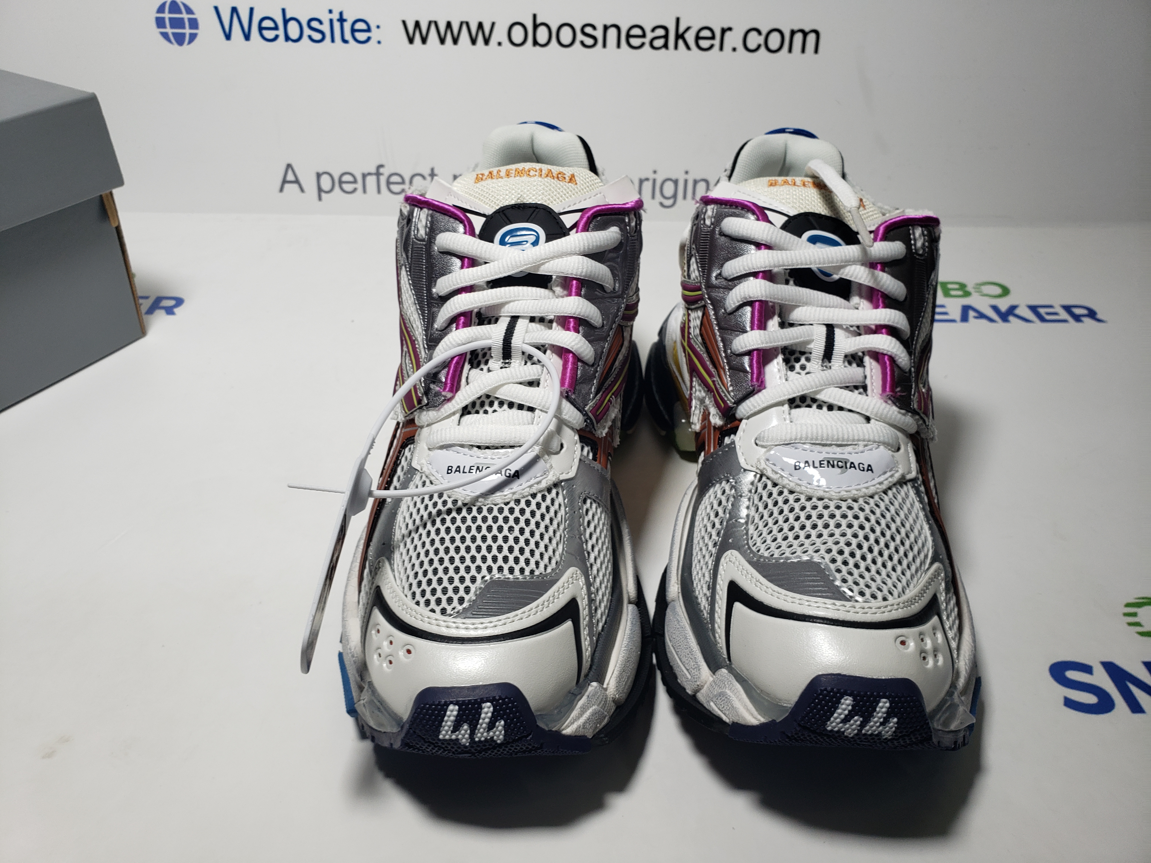 Top Version Balenciaga Runner Sneaker Color Orange Powder 772767 W3RBW 9168 review Obosneaker 03