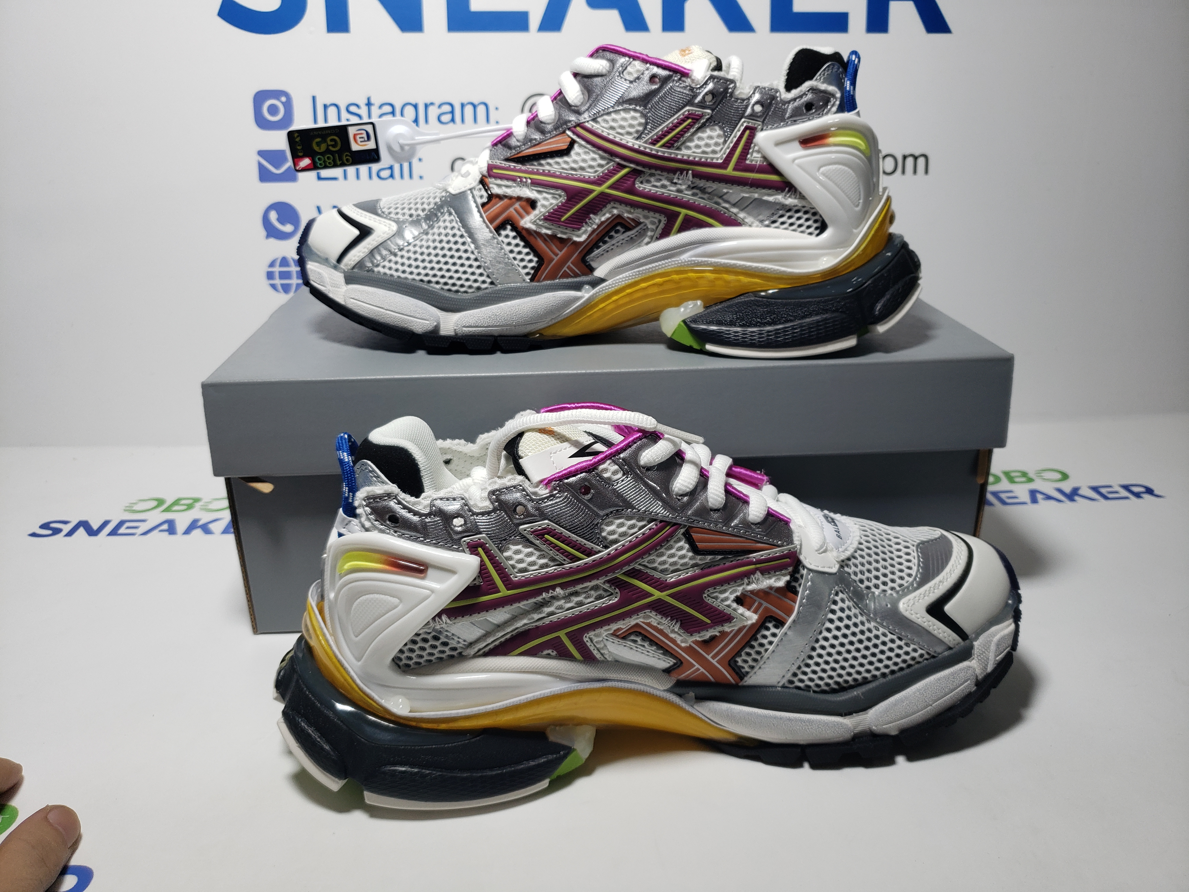 Top Version Balenciaga Runner Sneaker Color Orange Powder 772767 W3RBW 9168 review Obosneaker 01