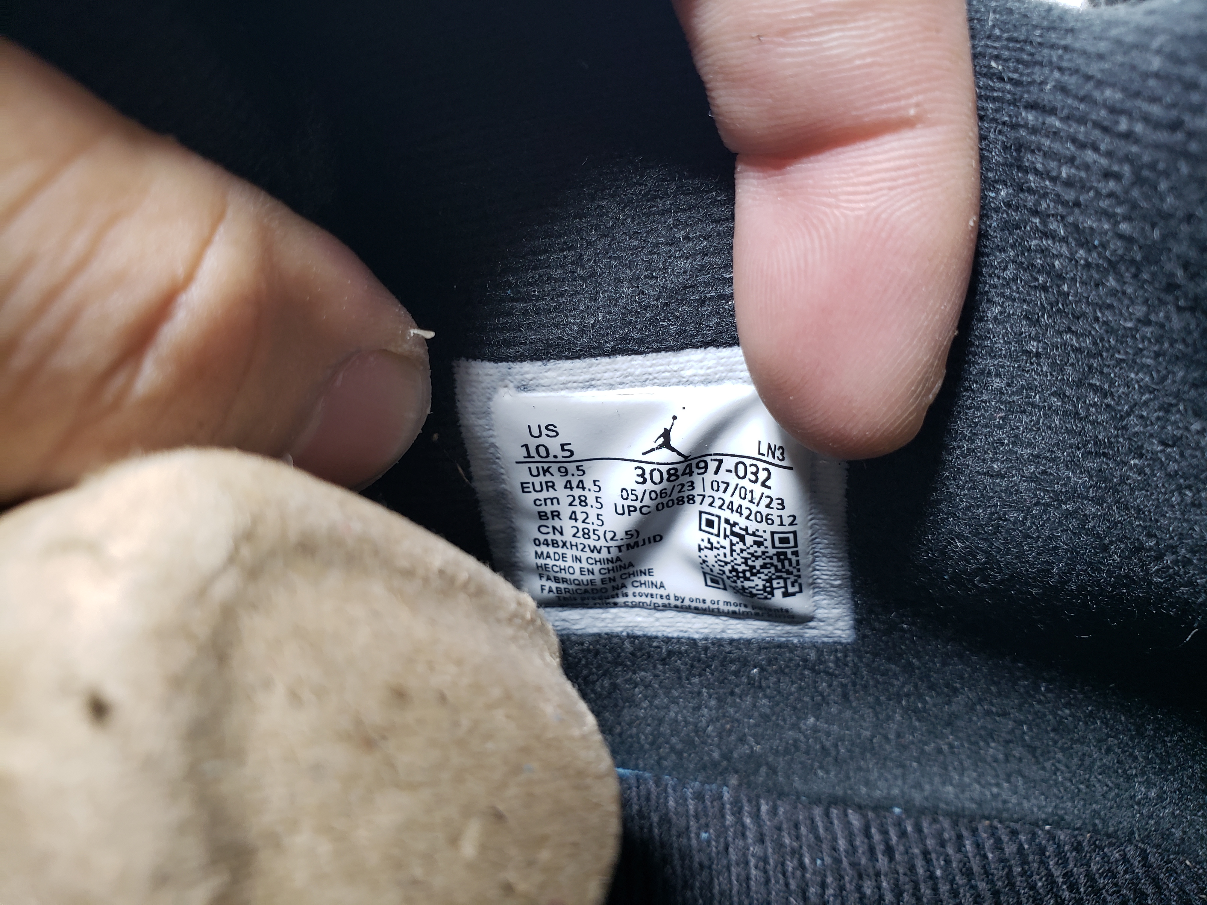 Jordan 4 Retro Royalty 308497-032 review Obosneaker 05