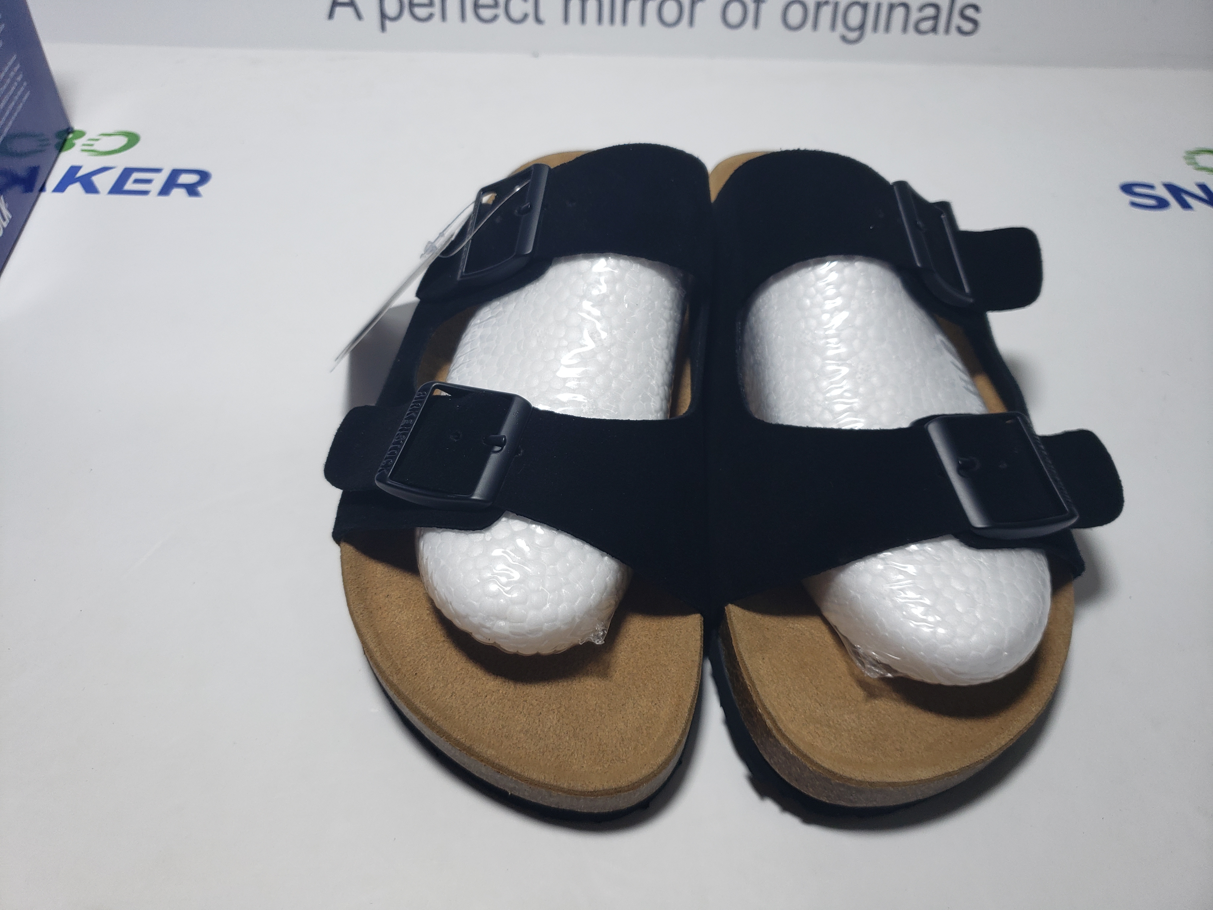Birkenstock Boston Soft Footbed Black Leather Surface review Obosneaker 03