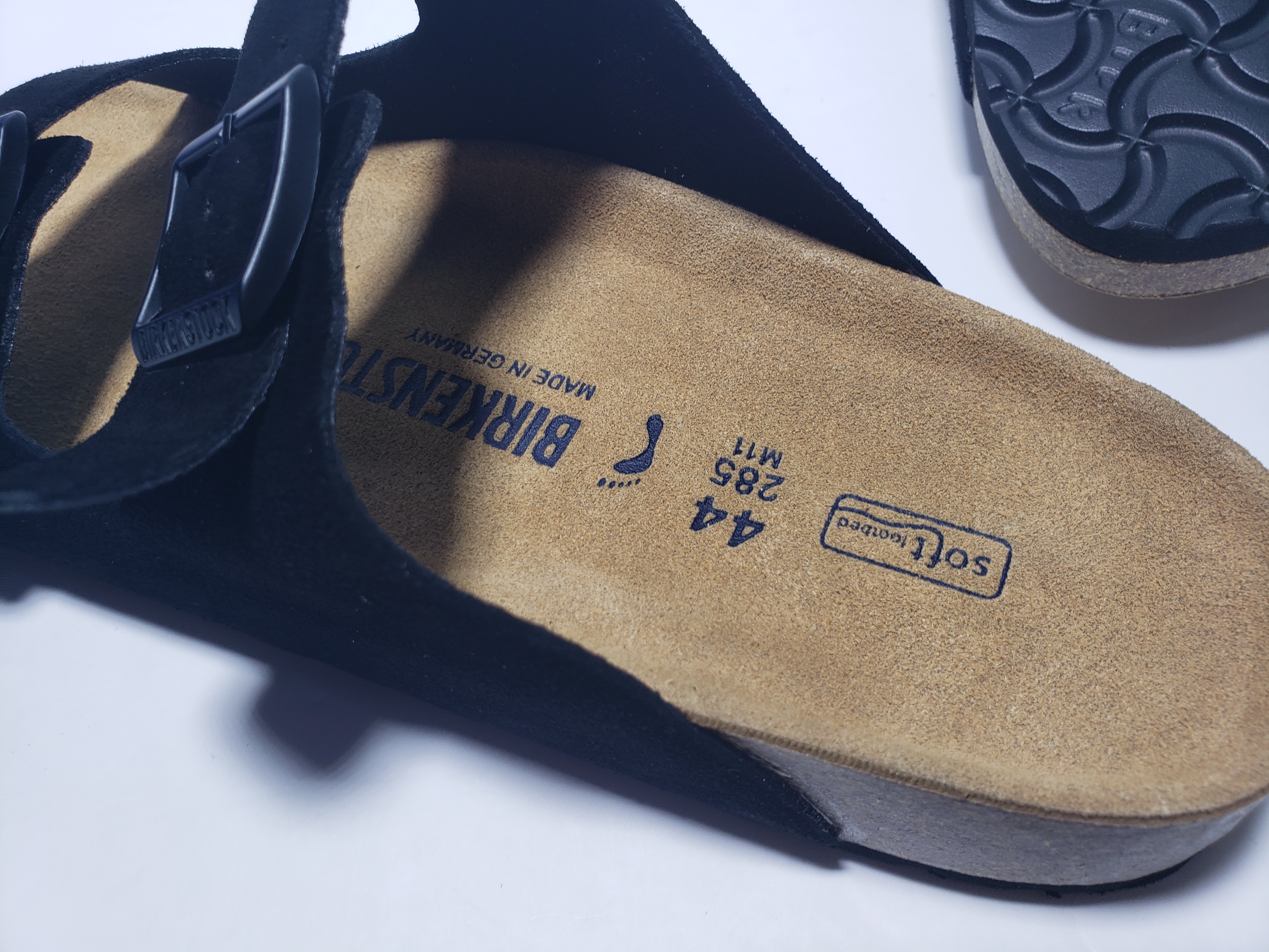 Birkenstock Boston Soft Footbed Black Leather Surface review Obosneaker 05