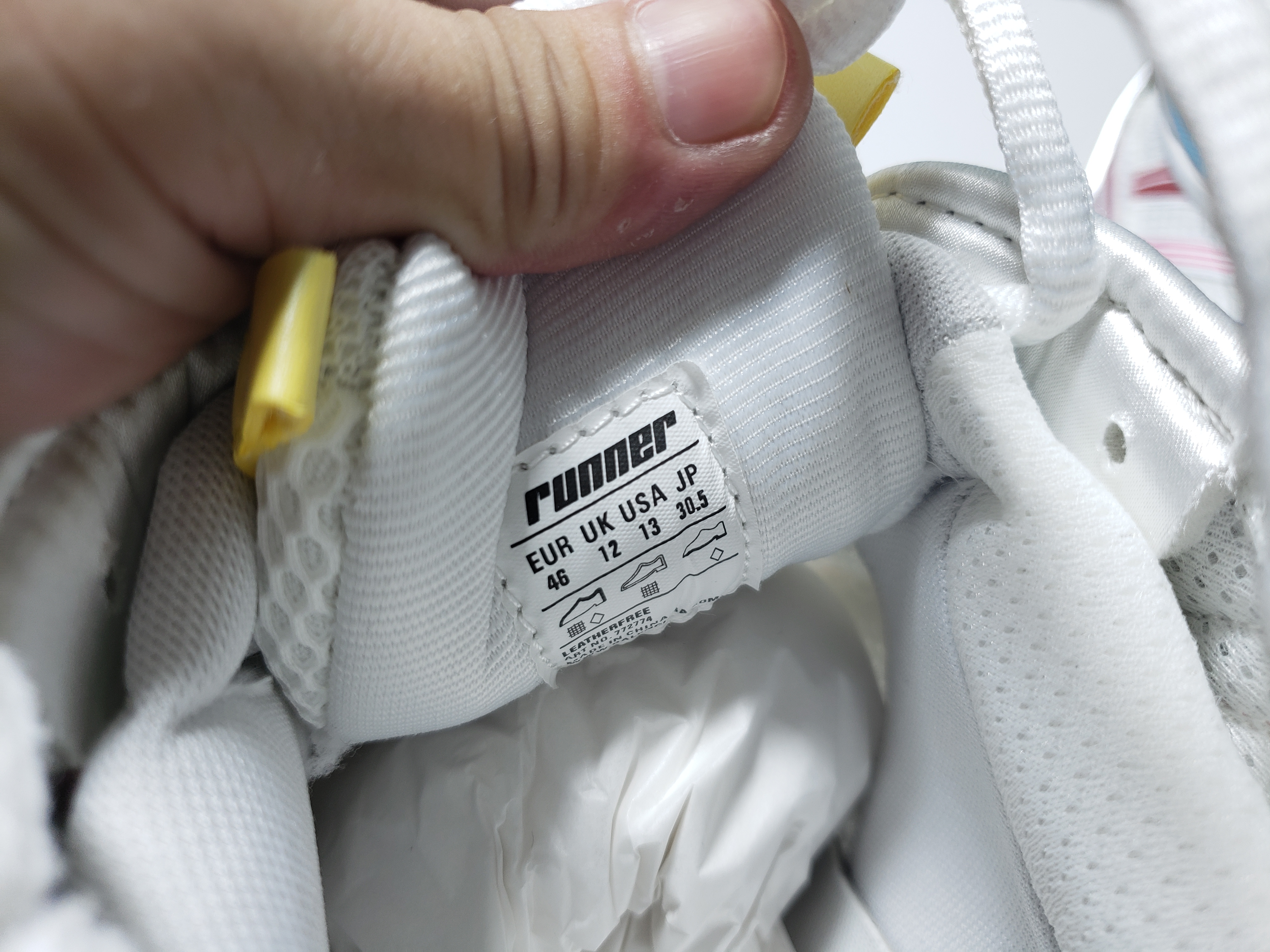 Top Version Balenciaga Runner Sneaker White Multi-Color 772774 W3RBW 9645 review Obosneaker 05