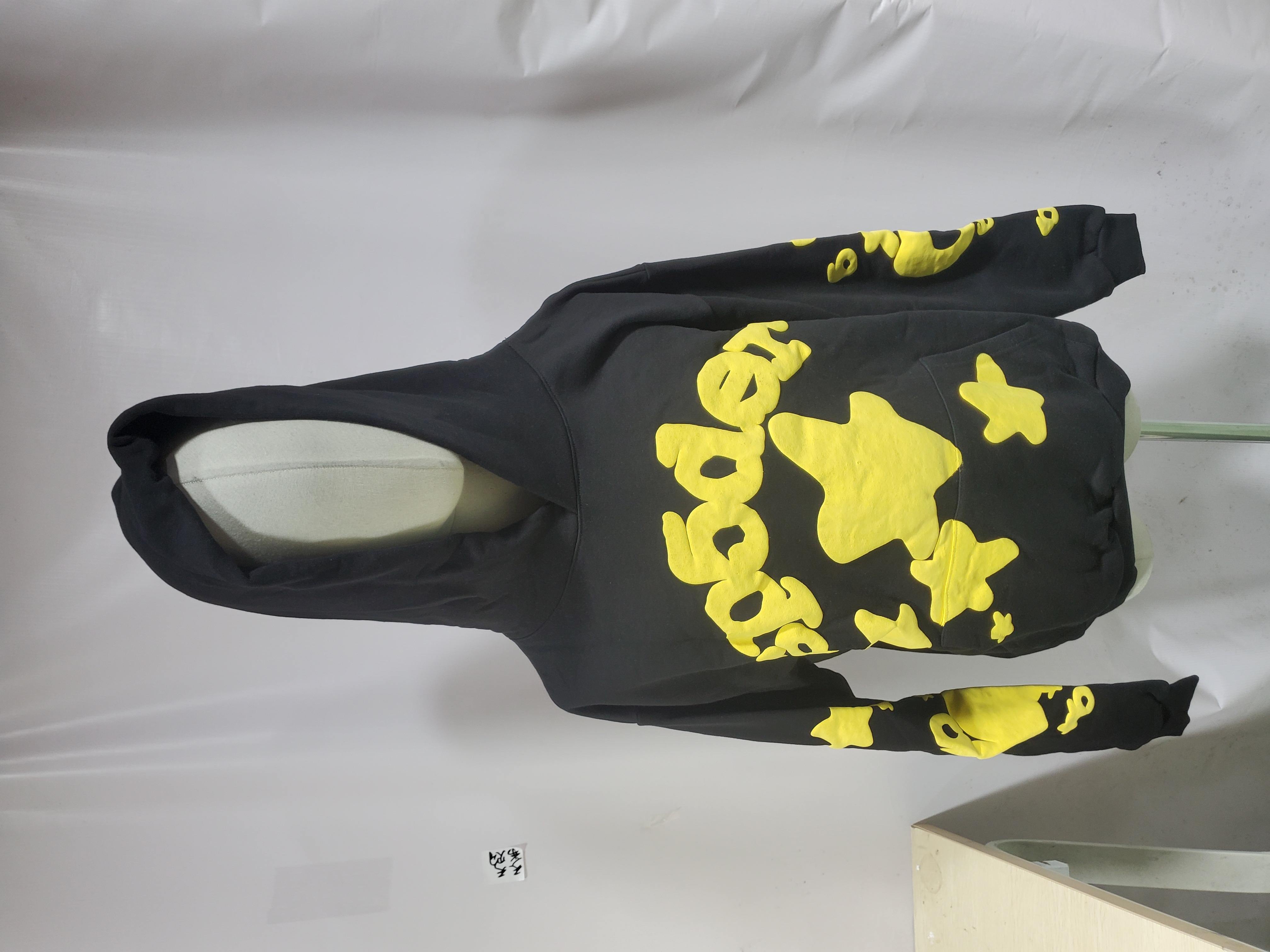 Sp5der Beluga Hoodie Onyx Yellow review Obosneaker 01