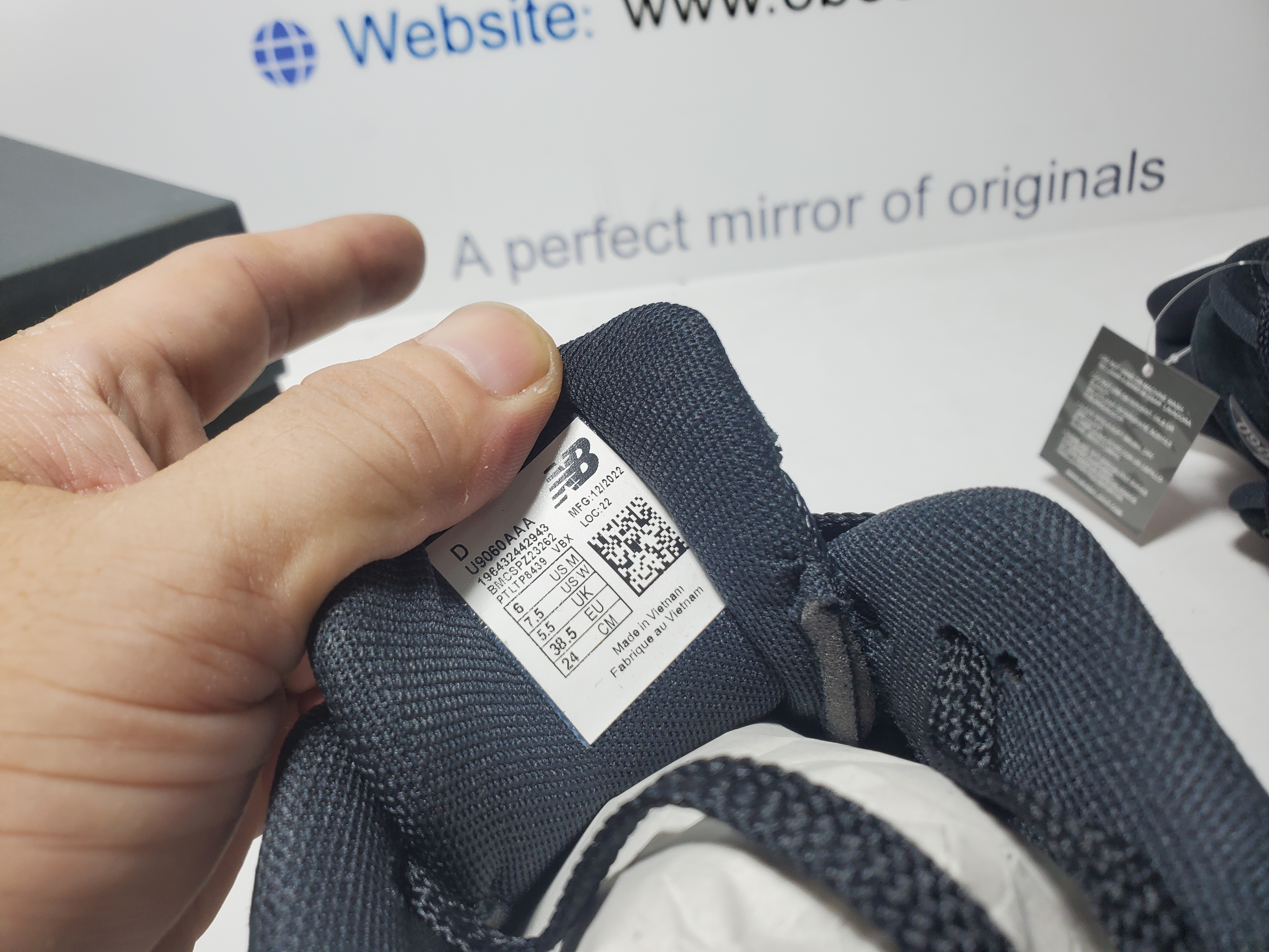 New Balance 9060 Black and White U9060AAA review Obosneaker 05