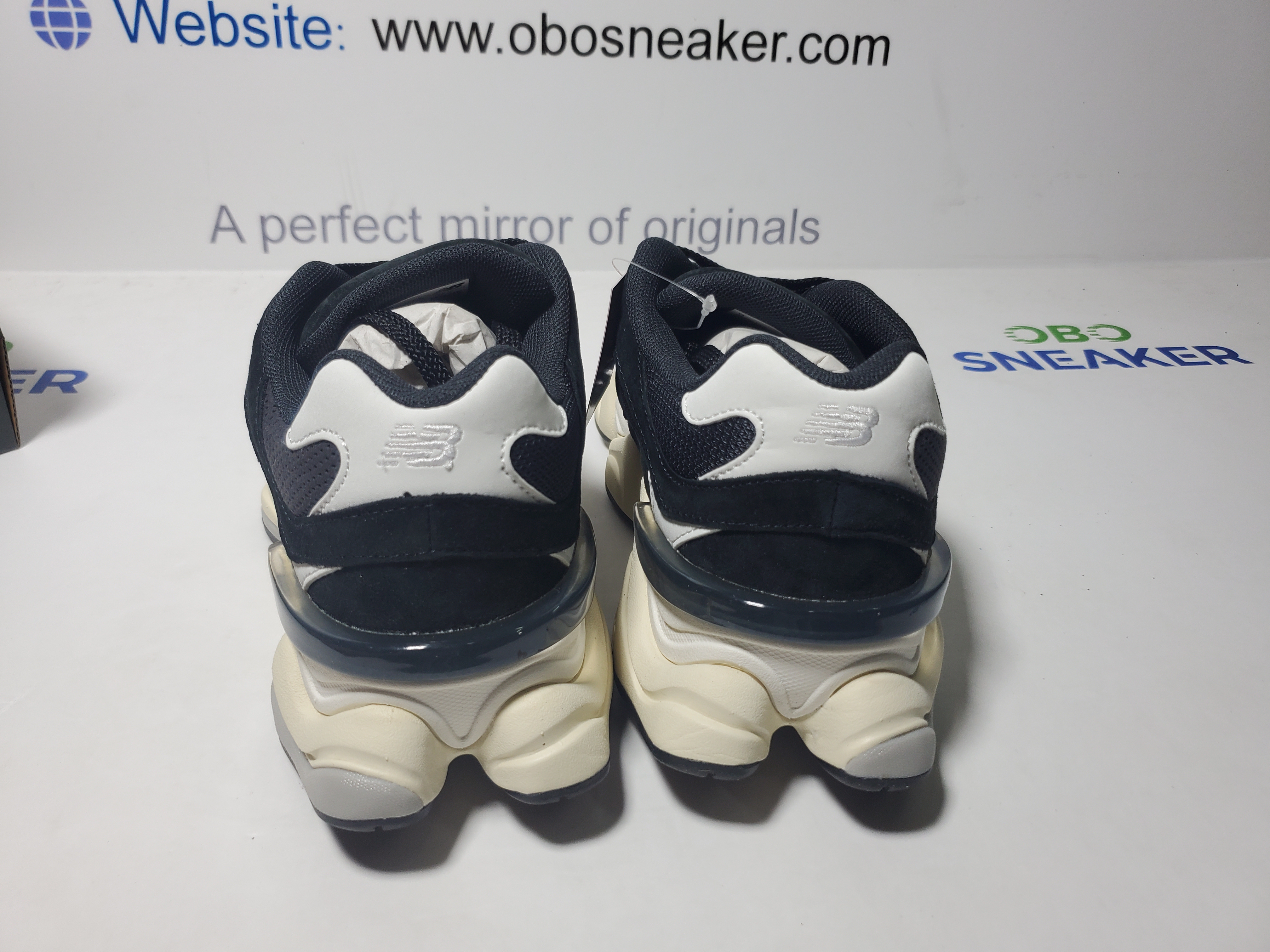 New Balance 9060 Black and White U9060AAA review Obosneaker 02