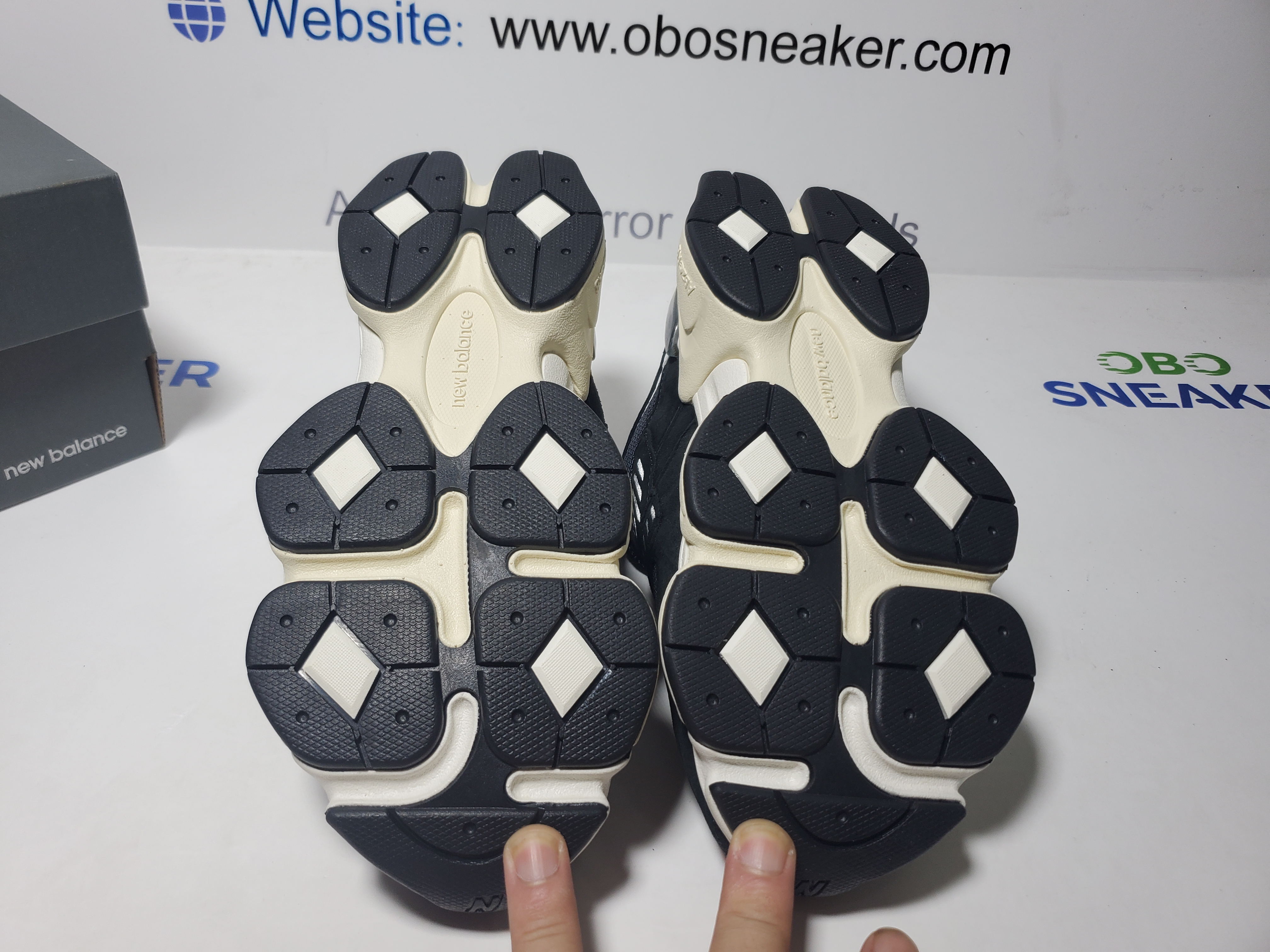 New Balance 9060 Black and White U9060AAA review Obosneaker 04