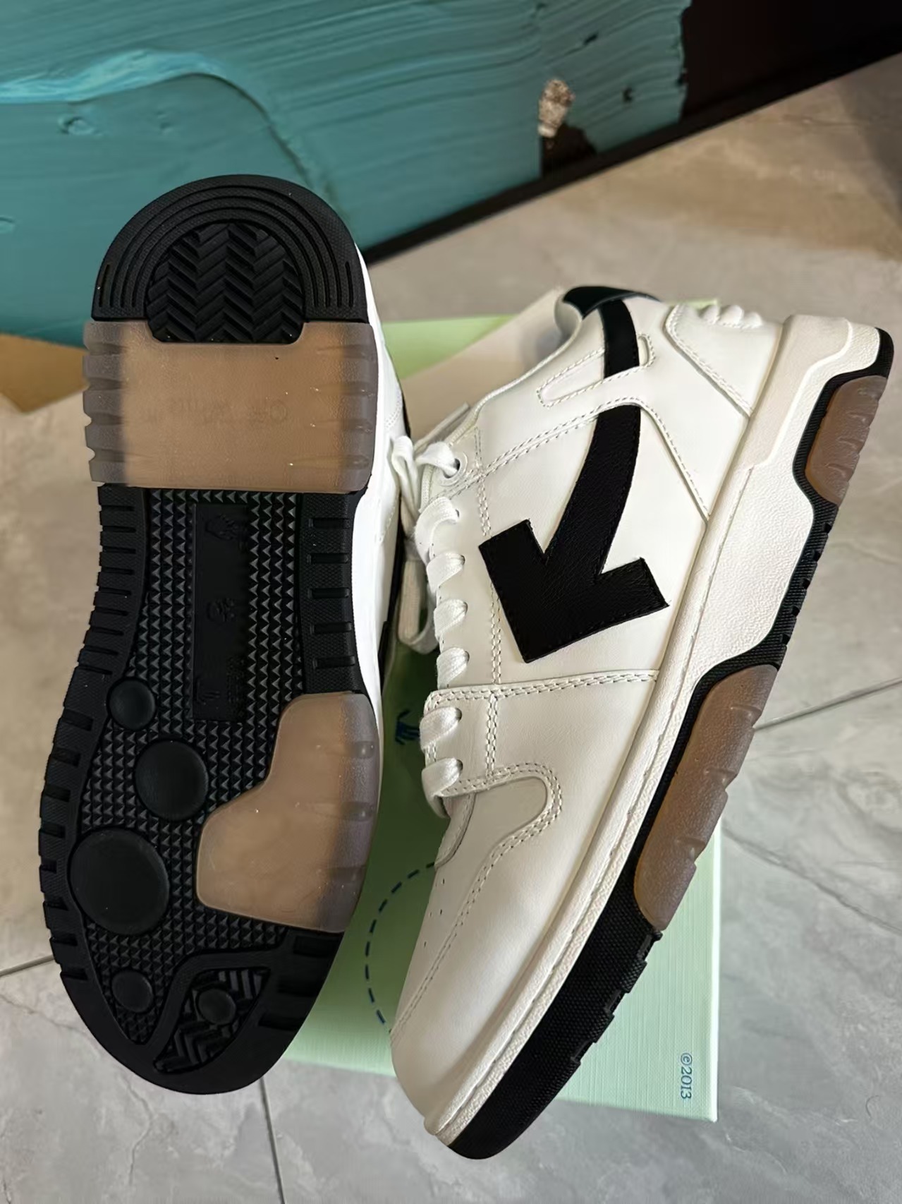 OFF-WHITE Out Of Office White Black OMIA189 C99LEA00 40110 review Nicky 01