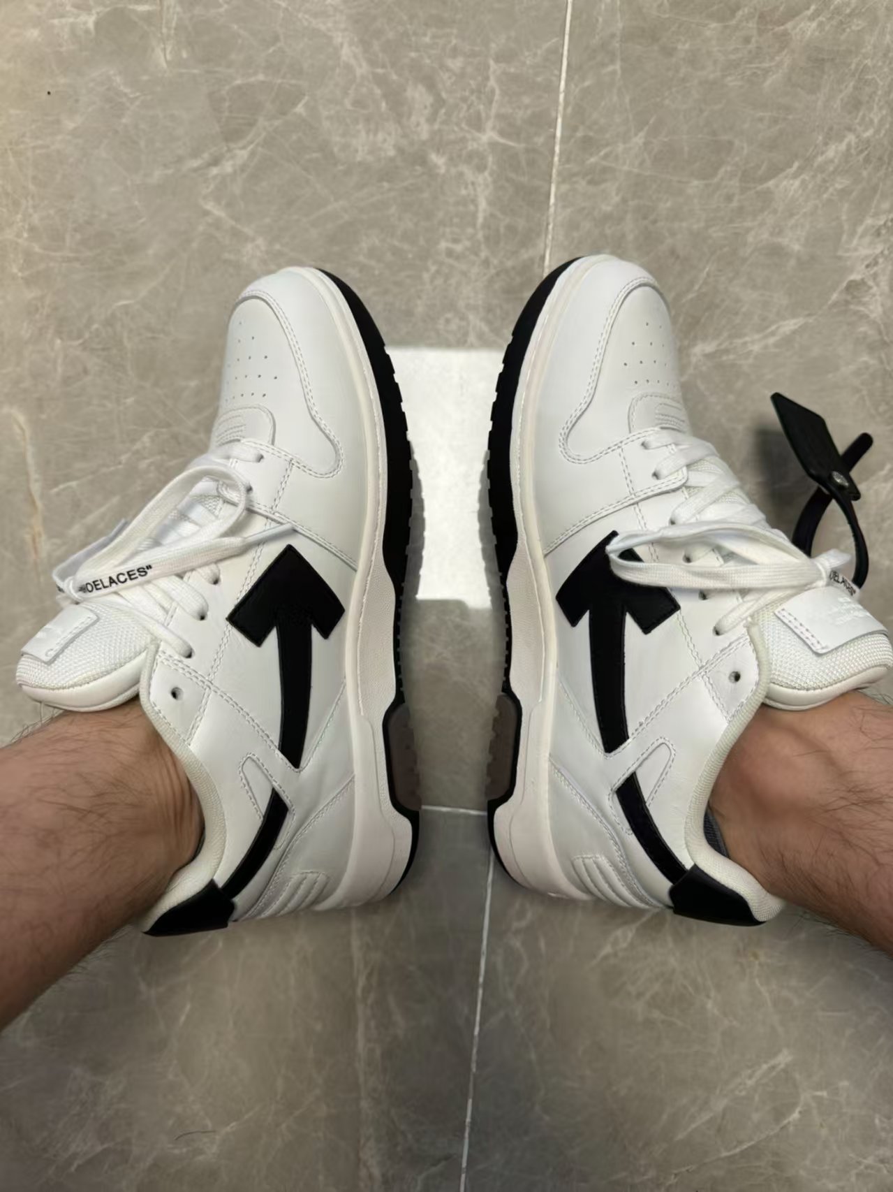 OFF-WHITE Out Of Office White Black OMIA189 C99LEA00 40110 review Reynold 01