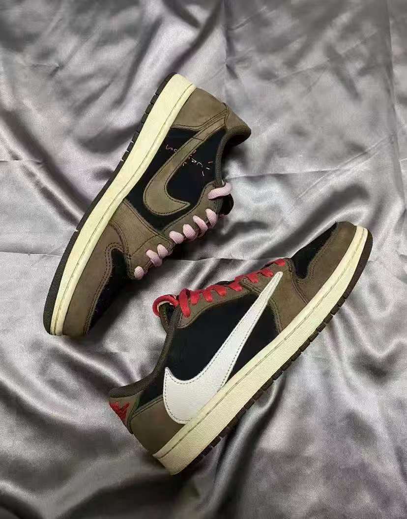 TOP Version Travis Scott x Air Jordan 1 Low OG SP-T CQ4277-001 review Oliver 01