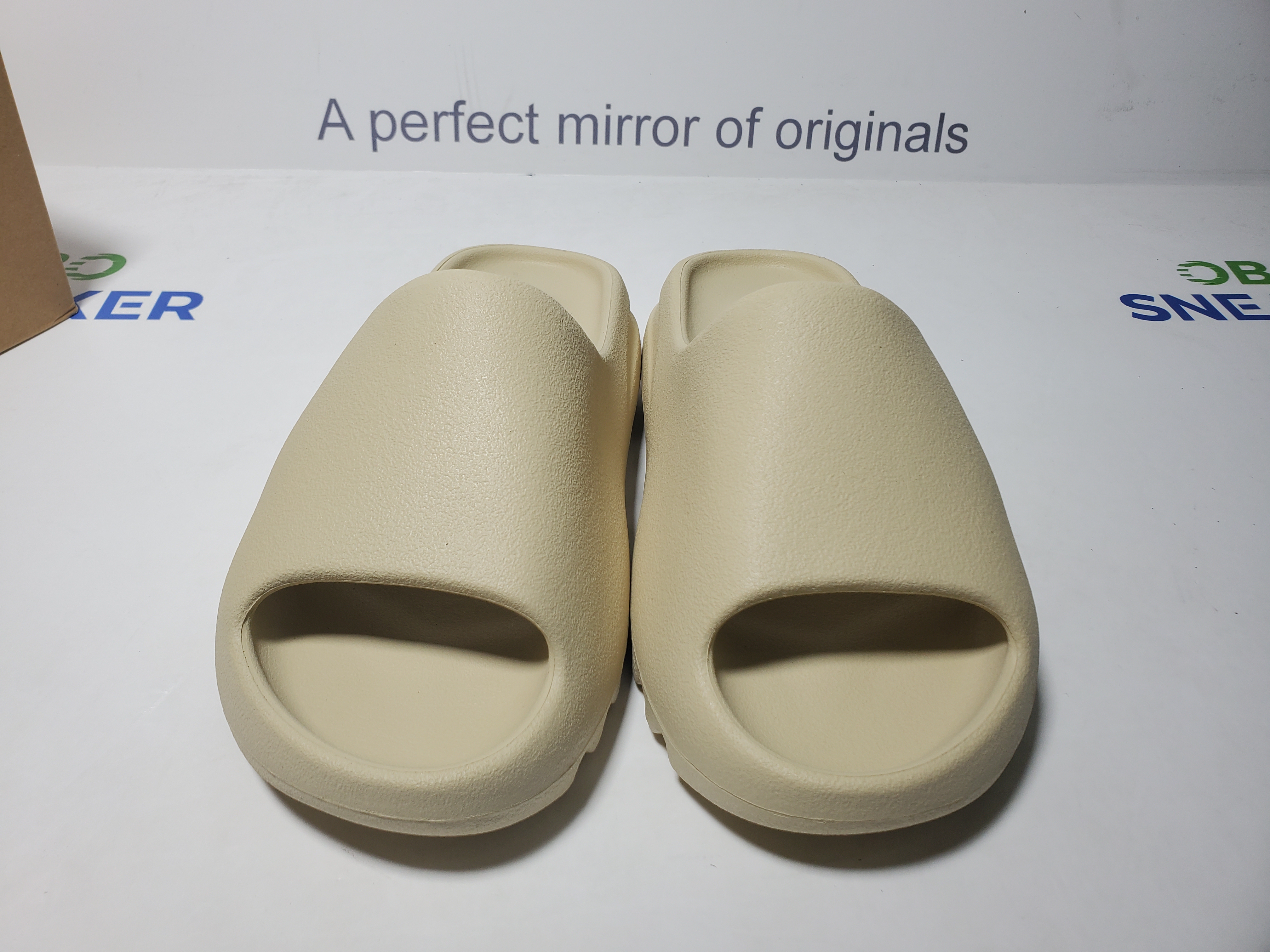 Adidas Yeezy Slide Bone (2022/2023 Restock) FZ5897 review Obosneaker 03