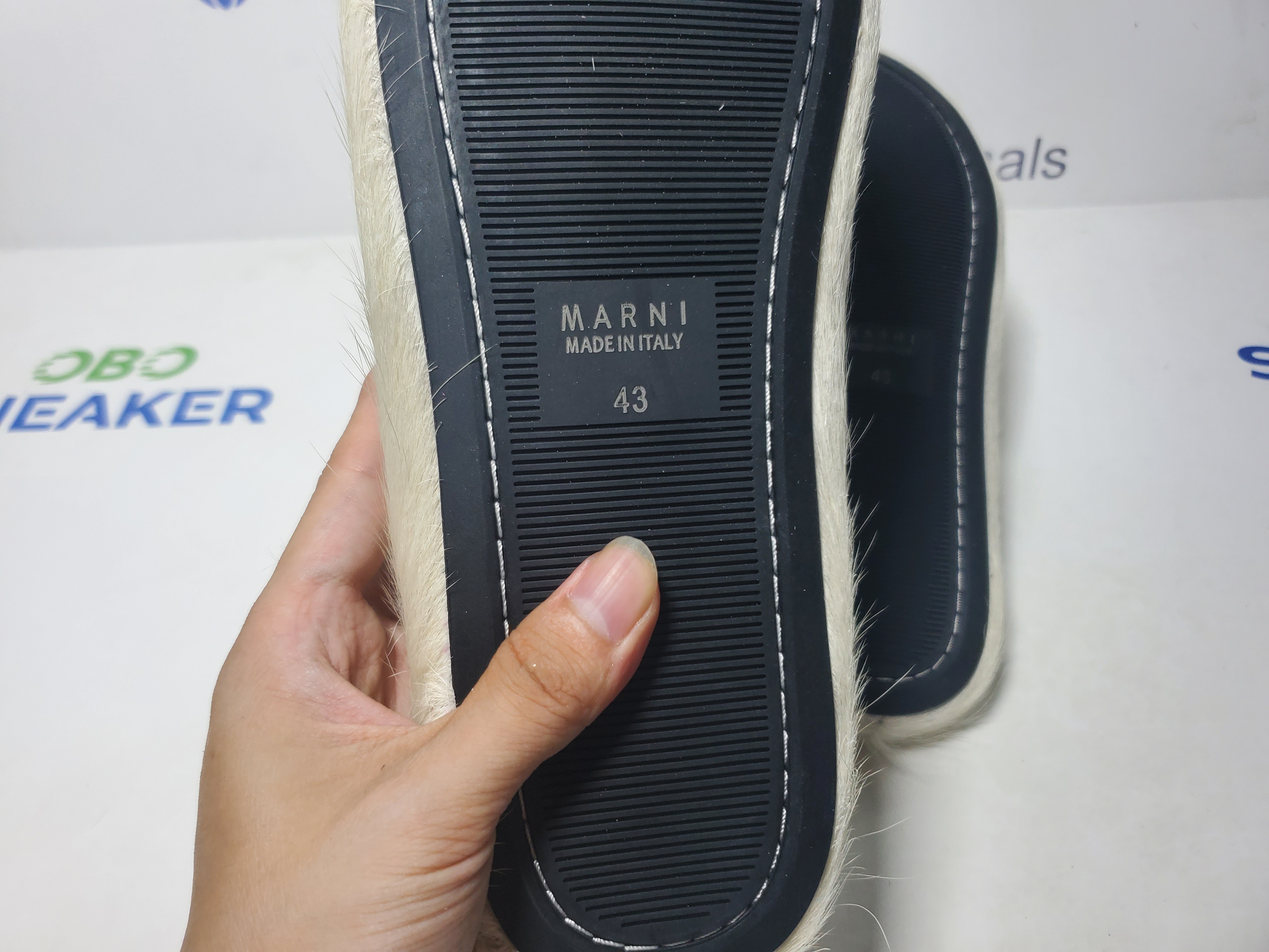 Marni Long-Hair Calfskin Fussbett Sabot Grey SBMR000600P412200N15 review Obosneaker 05