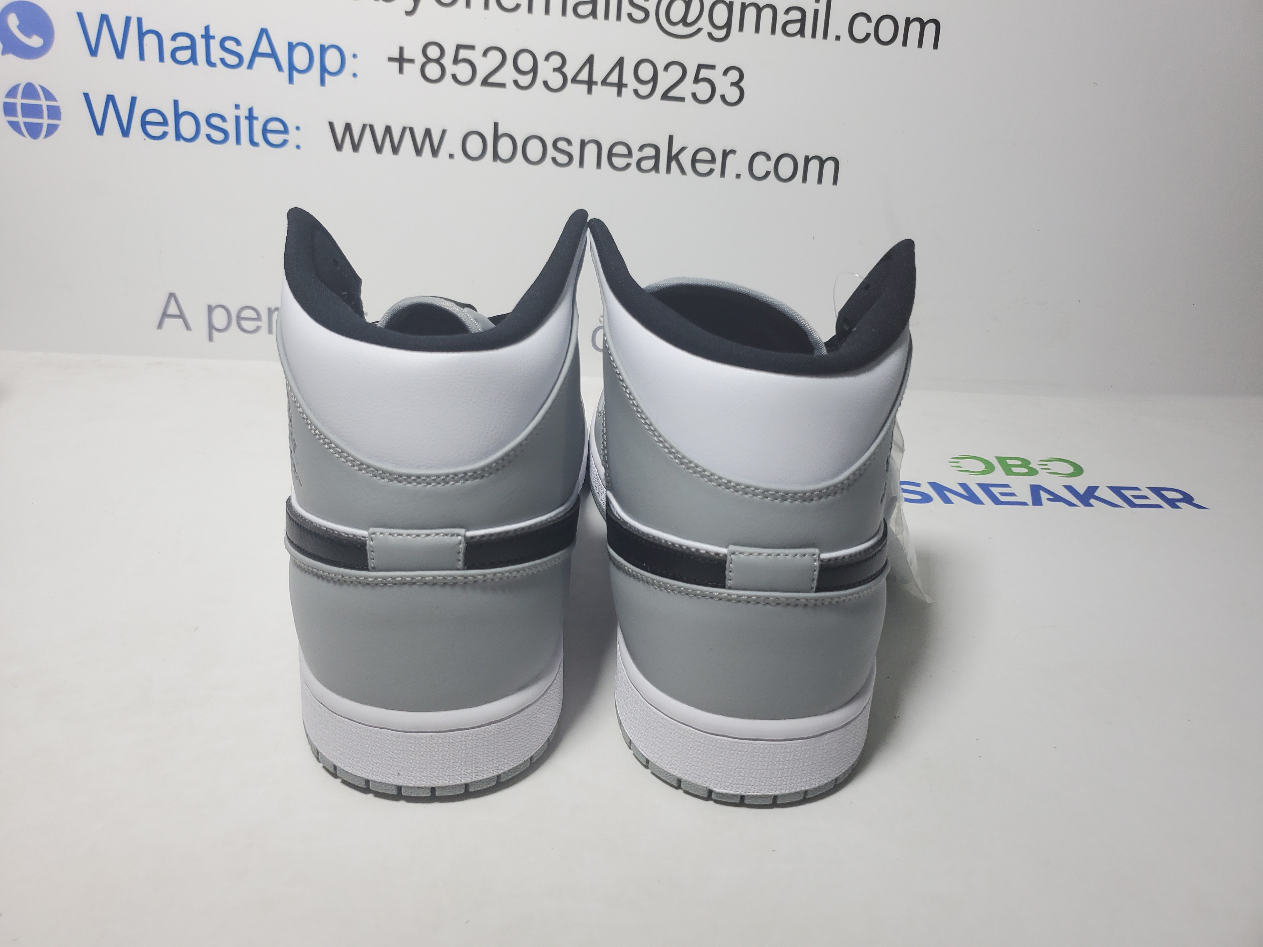 Air  Jordan 1 Mid Light Smoke Grey 554724-092 review Obosneaker 02